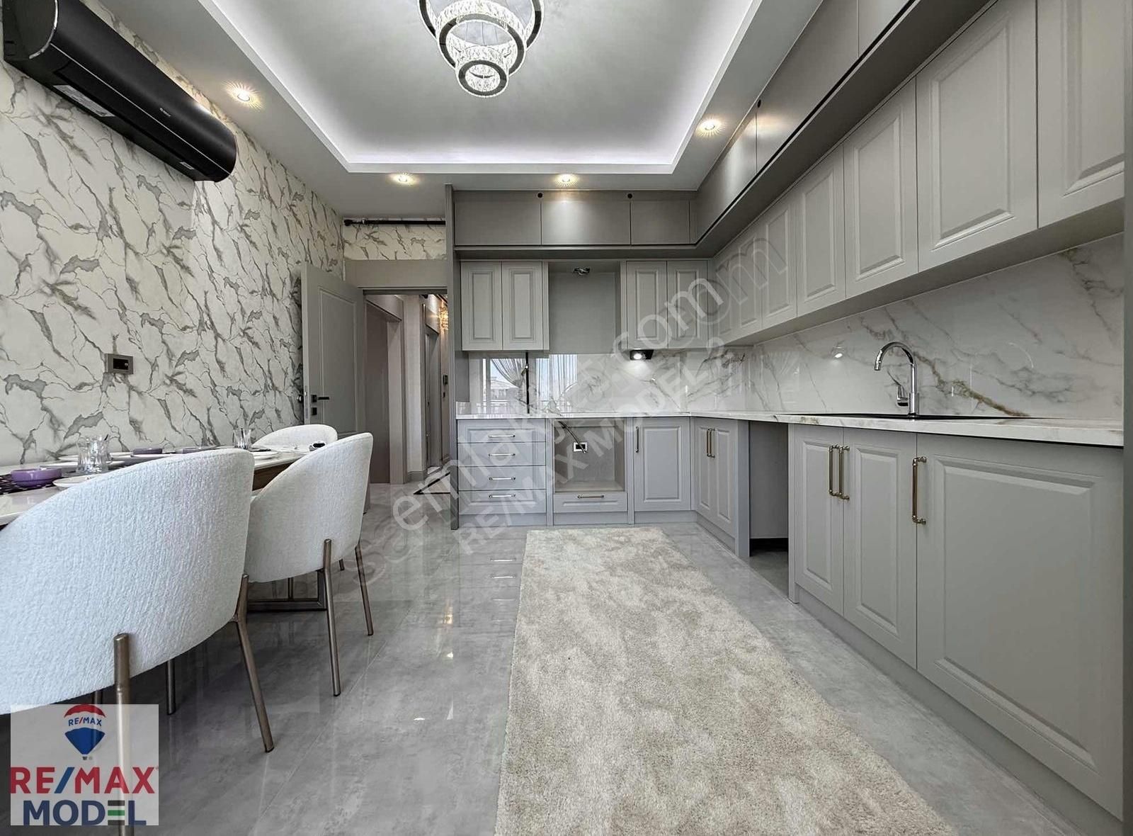 Remax Model'den Şemikler'de Site İçi 4+1 Satılık Daireler - Görsel 19