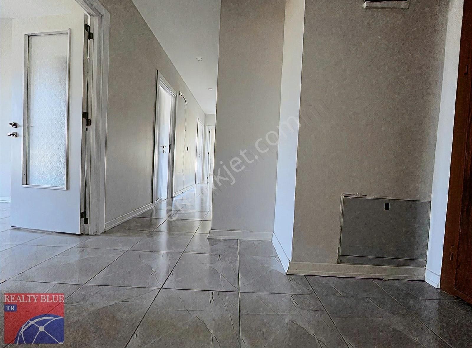 Sultanbeyli Battalgazi'de Lüks Sitede Satılık Boş 3+1 Daire - Görsel 2