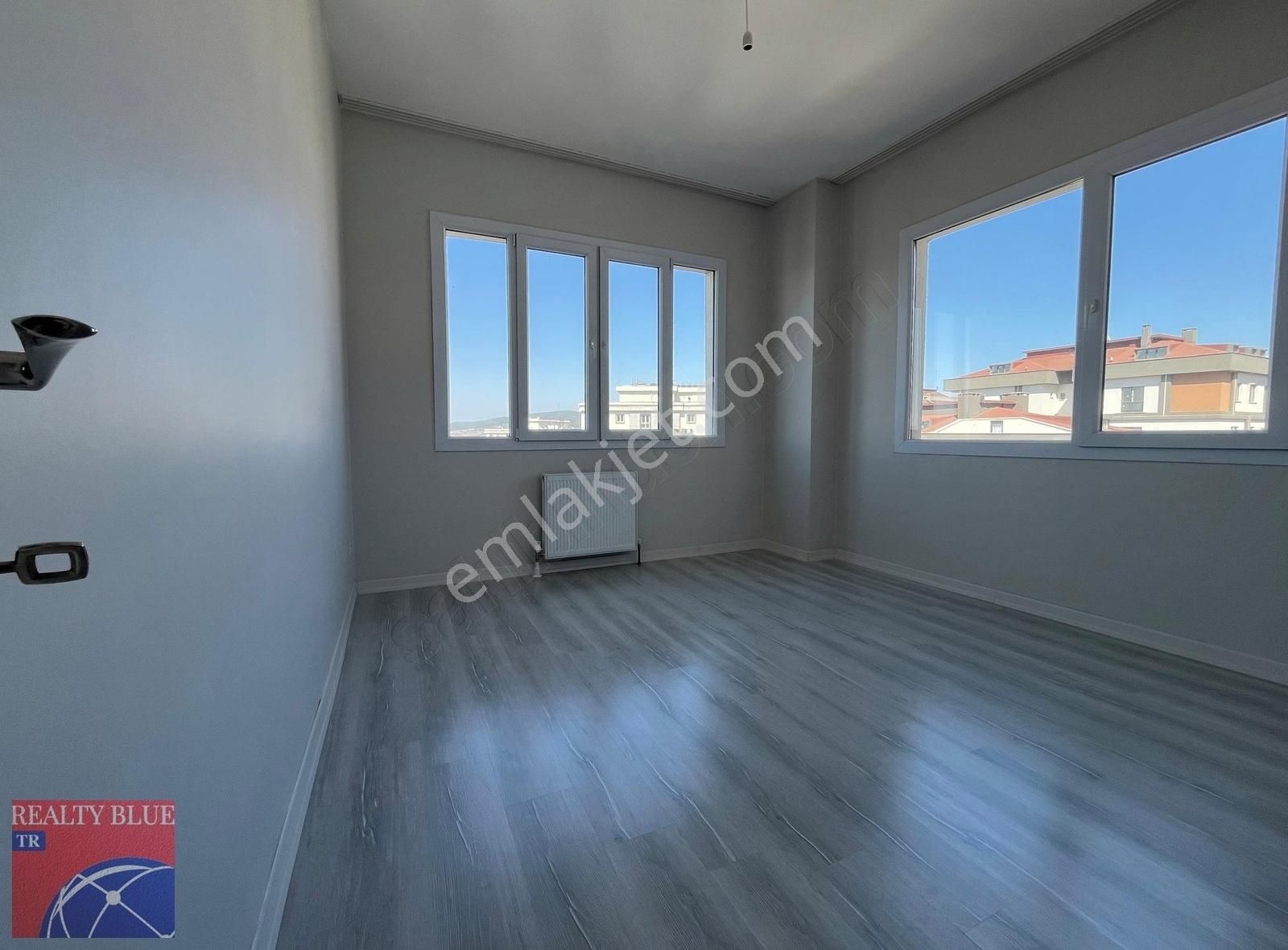 Sultanbeyli Battalgazi'de Lüks Sitede Satılık Boş 3+1 Daire - Görsel 14