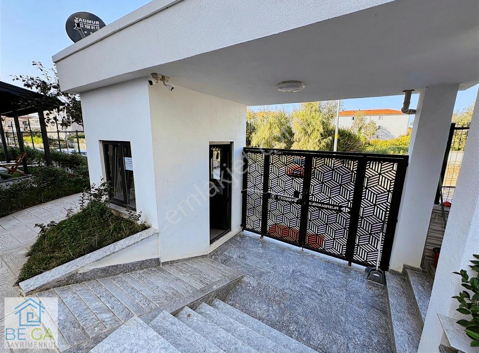 Verandalı Bahçe Kullanım Alanı, Havuz Cephe, Denize Yakın 3+1 - Görsel 12