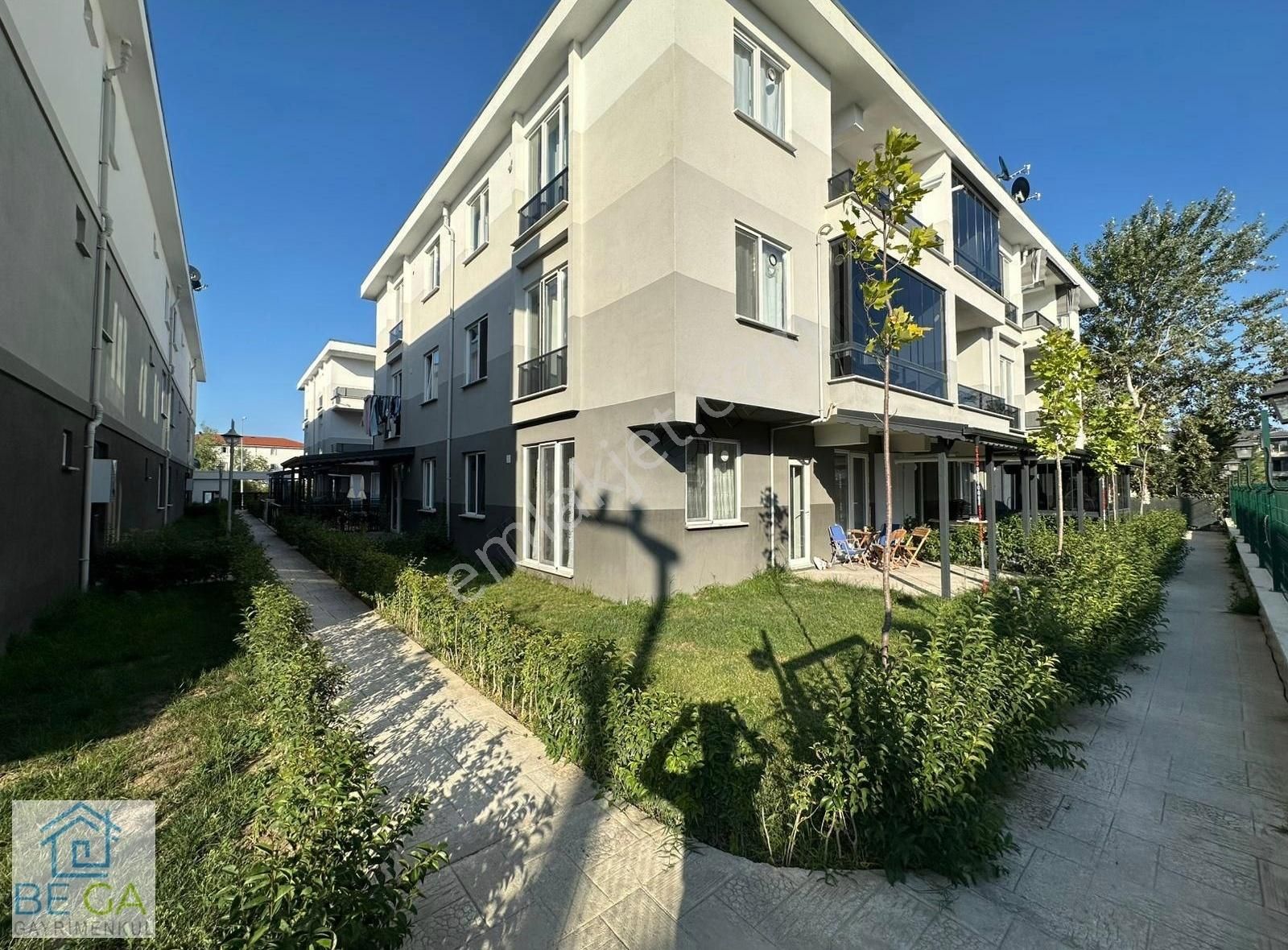 Verandalı Bahçe Kullanım Alanı, Havuz Cephe, Denize Yakın 3+1 - Görsel 10