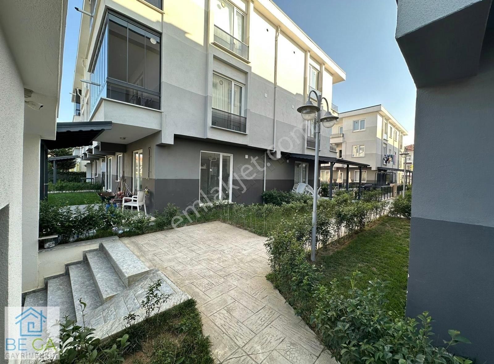 Verandalı Bahçe Kullanım Alanı, Havuz Cephe, Denize Yakın 3+1 - Görsel 8