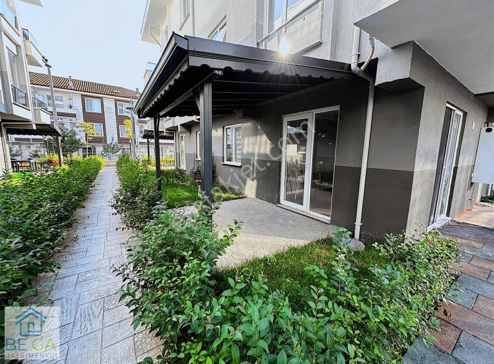 Verandalı Bahçe Kullanım Alanı, Havuz Cephe, Denize Yakın 3+1 - Görsel 23
