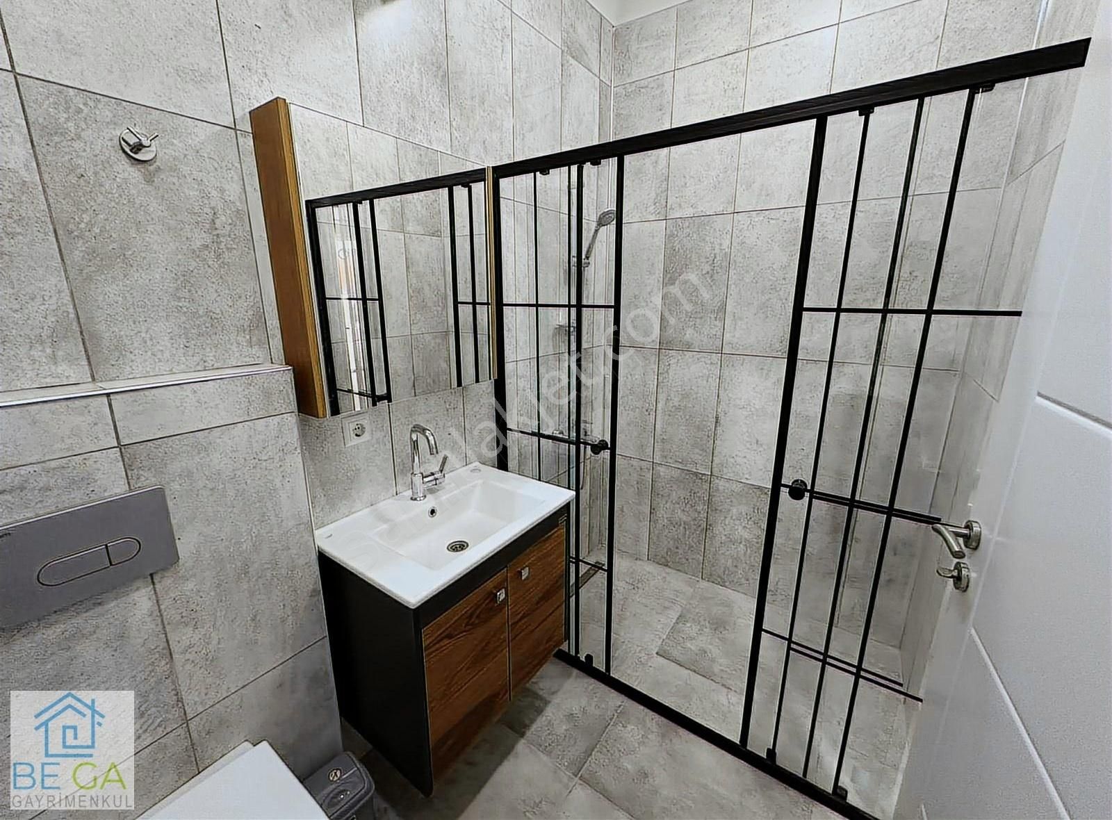 Verandalı Bahçe Kullanım Alanı, Havuz Cephe, Denize Yakın 3+1 - Görsel 5