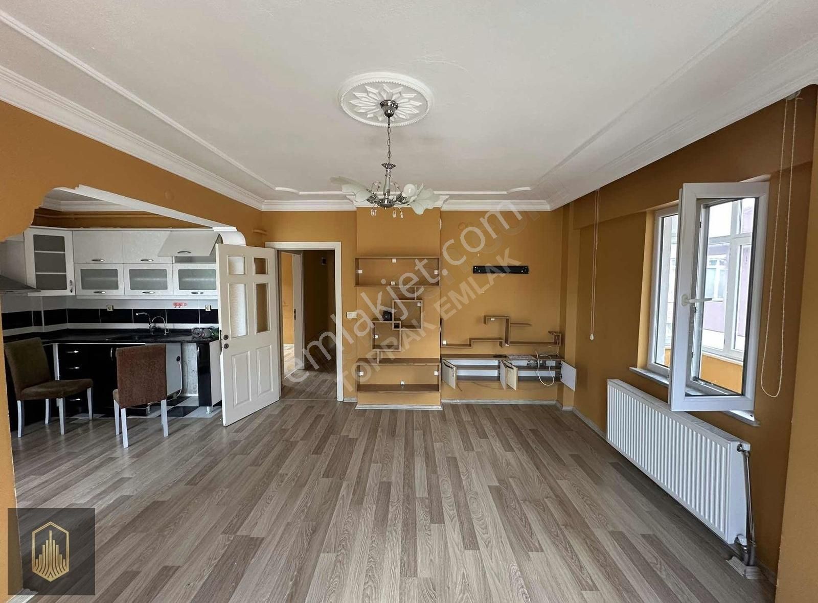 Toprak Gayrimenkul'den Fevzipaşa Mah. 3+1 Kiralık Daire