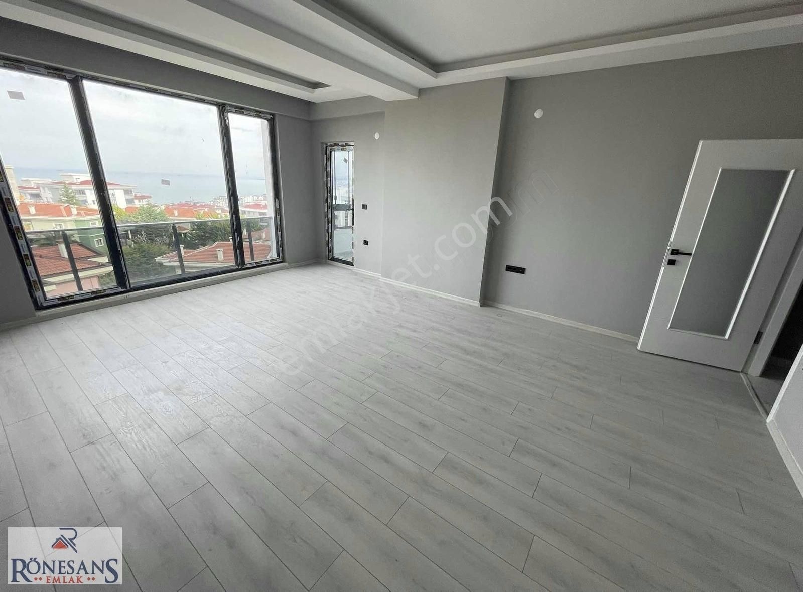 Rönesans Emlak'tan Ful Deniz Manzaralı 3+1 Daire - Görsel 13