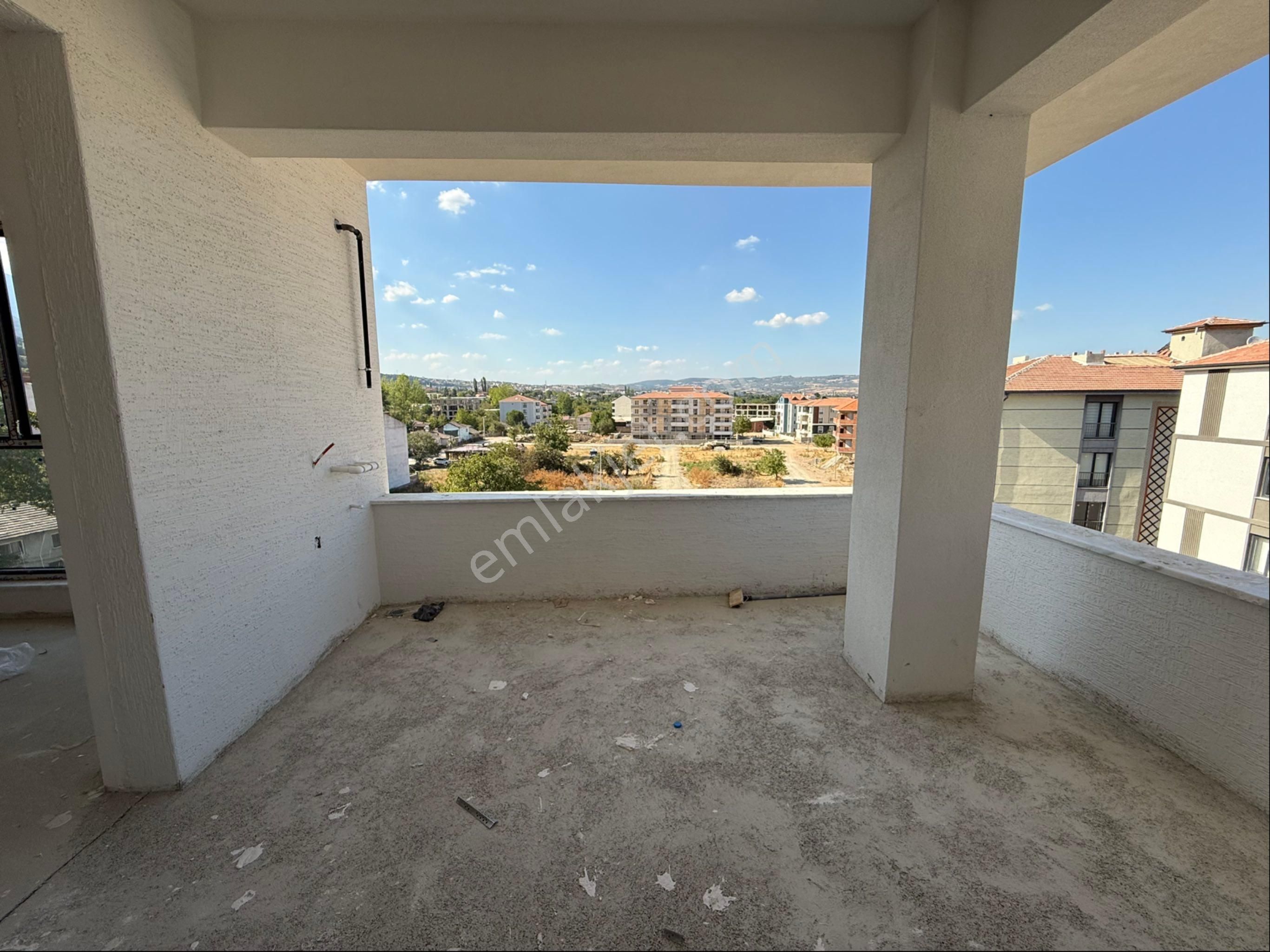 Roma' Dan Cerrah Mahallesinde Satılık Daire - Görsel 9