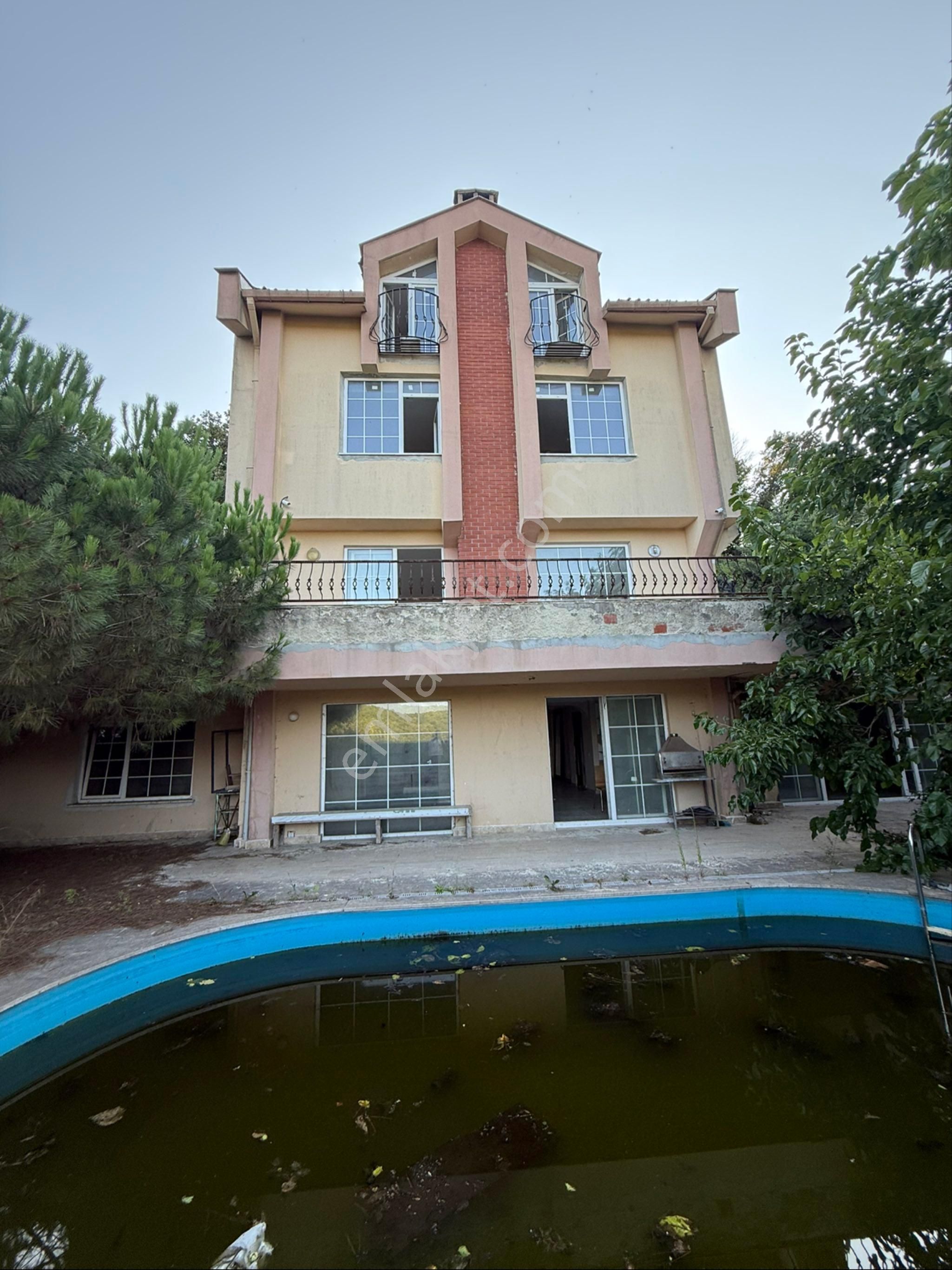 Sahibinden Sarıyer Demirciköy Sanatçılar Sitesinde Satılık 8+2 Müstakil Villa - Görsel 4