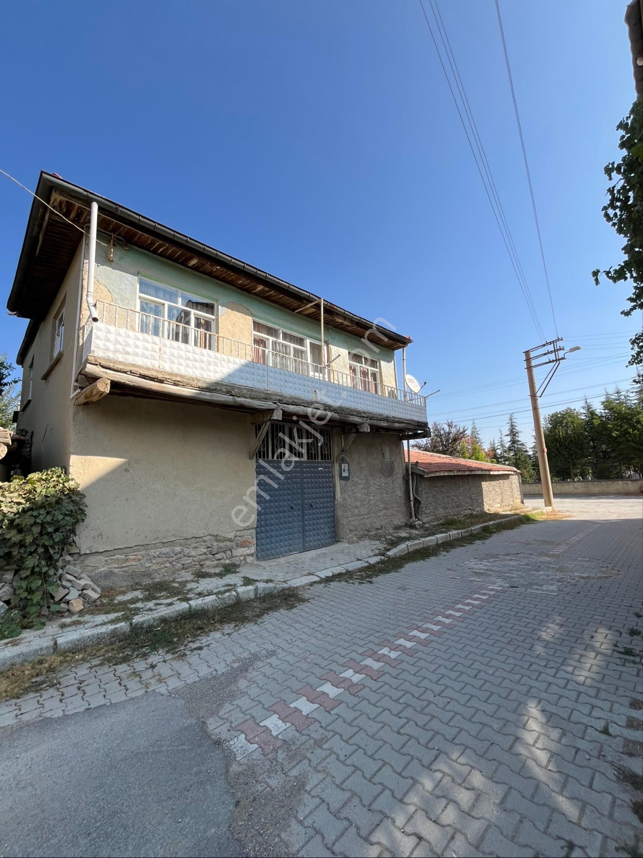 Murat Emlaktan Satılık Ev Ve Bahcesi - Görsel 5