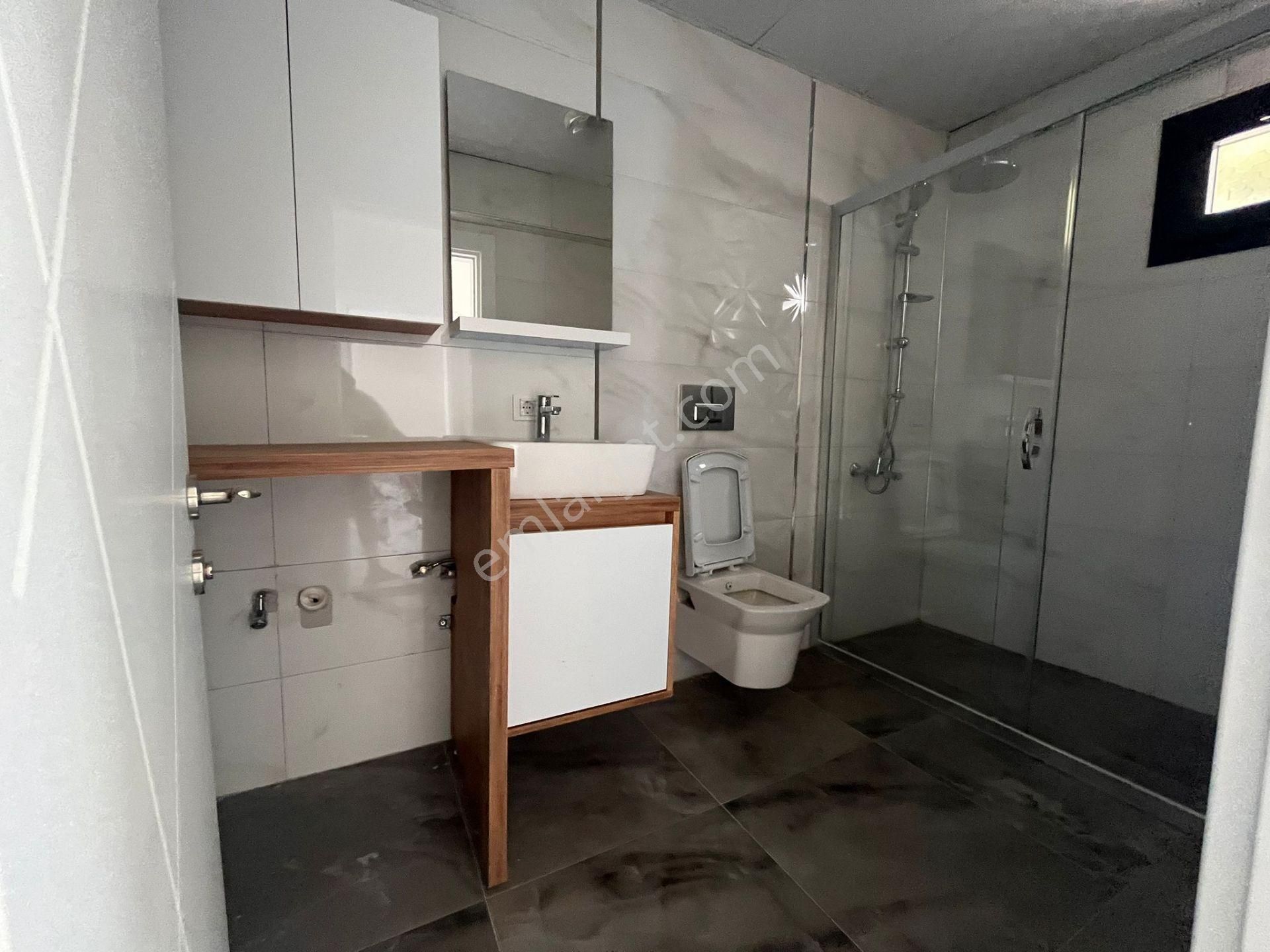 Seferihisar Cumhuriyette Geniş Bahçeli Sıfır 3+1 Villalar - Görsel 25