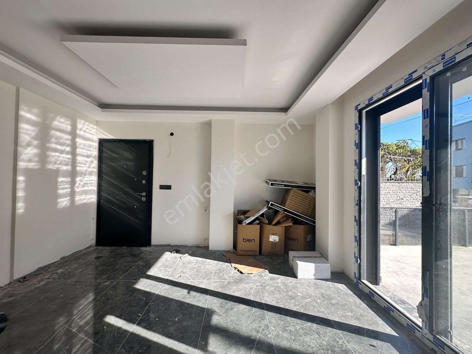 Ürkmez De Sahile Yakın Genil Bahçeli Sıfır Yazlık - Görsel 5