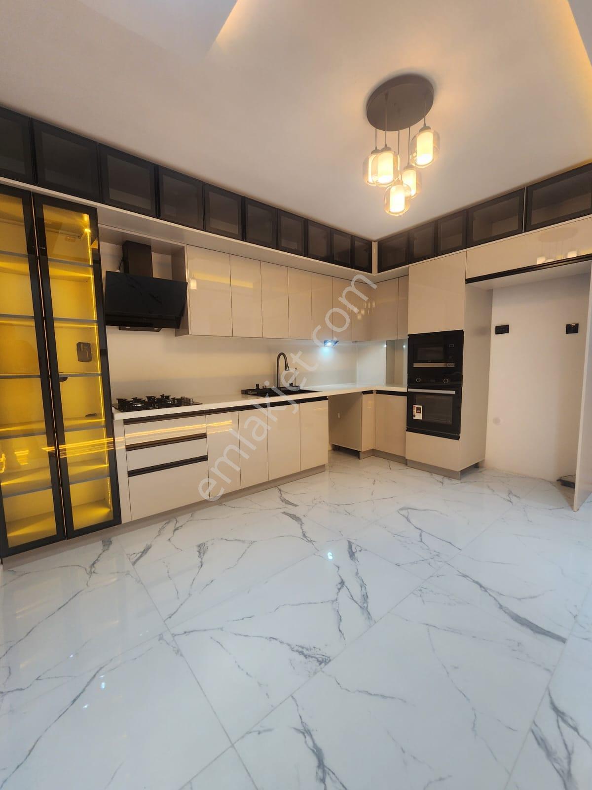 🏡 Ertuğrulgazi Mahallesi | Vega Avm Dibinde | 3+1 | 150m² | 2. Kat - Görsel 2
