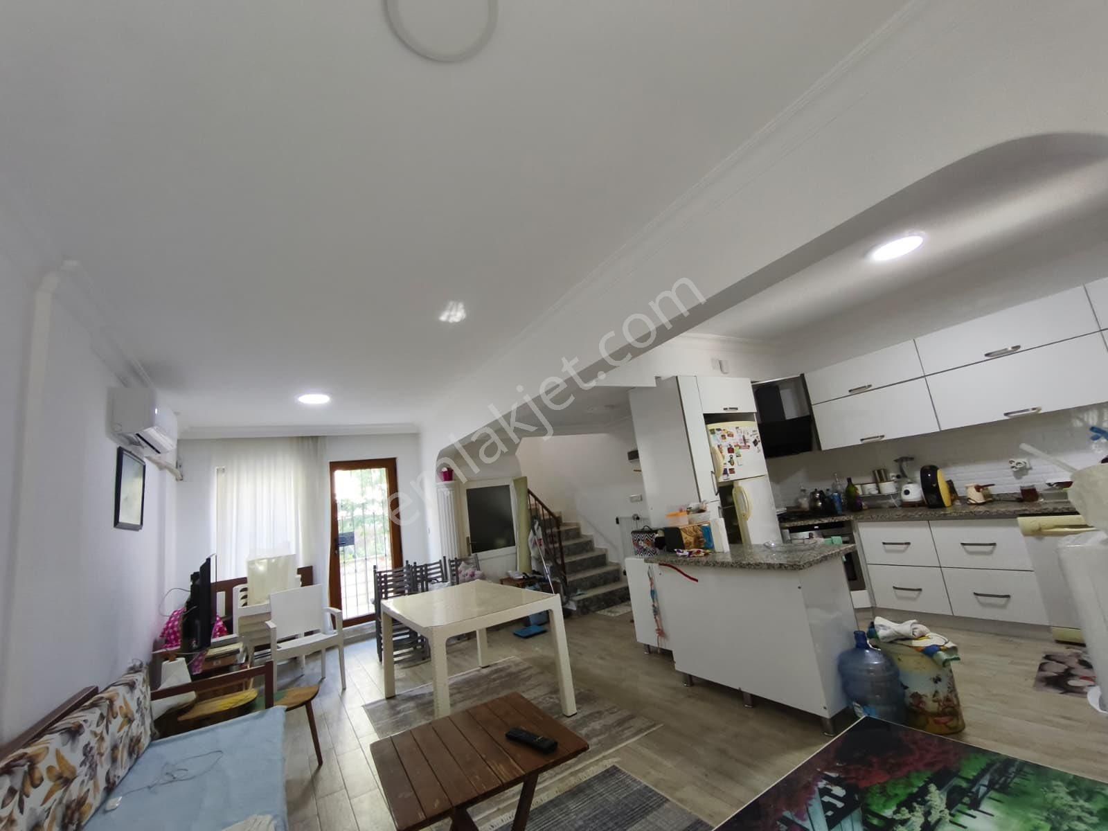 Didim Merkezde Bitişik Nizam Tripleks Villa - Görsel 22