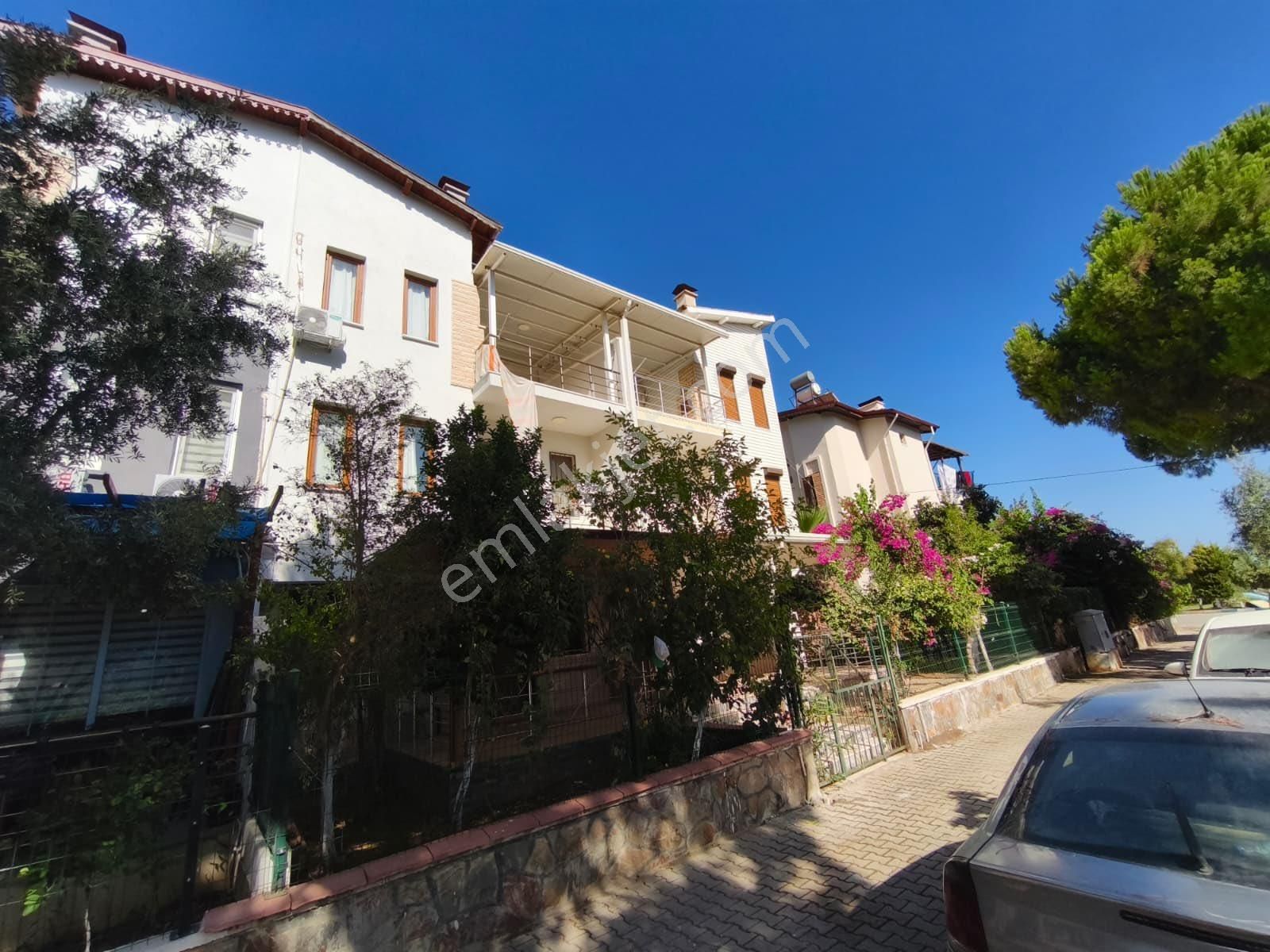 Didim Merkezde Bitişik Nizam Tripleks Villa