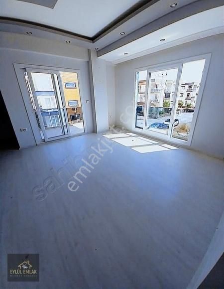 Mumcularda Satılık 2+1 Orta Kat Daire - Görsel 2