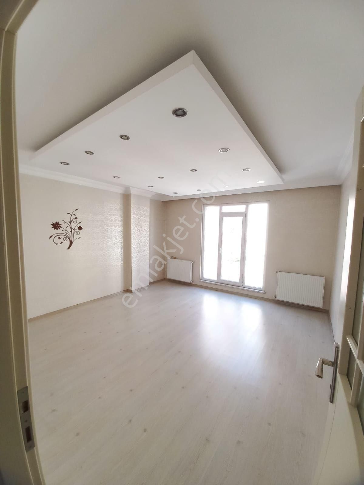 Geniş Daire Metrobüse Yakın