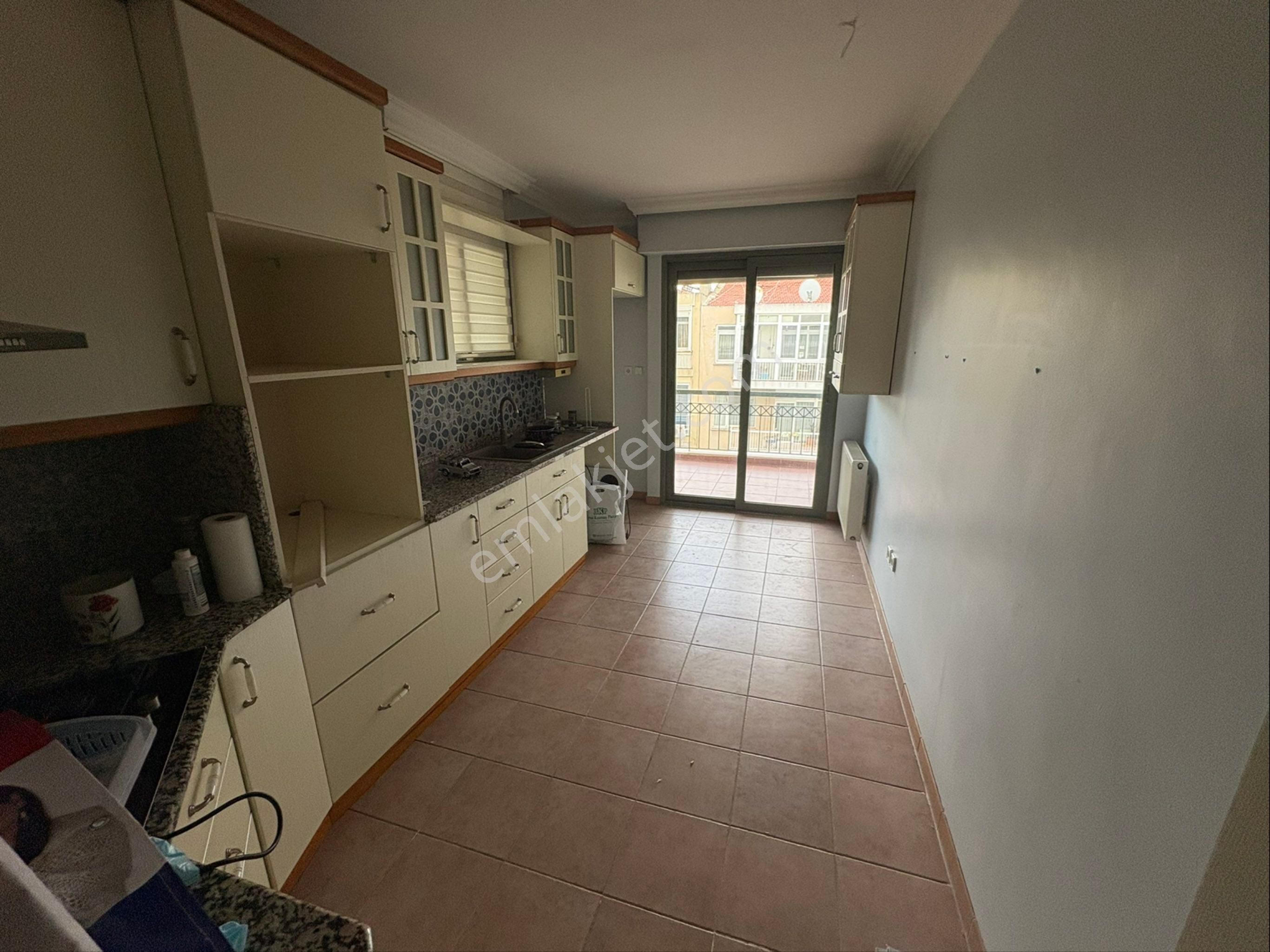 Karsiyaka Aksoy Ebeveyn Banyolu 4+1 Satılık Daire - Görsel 11