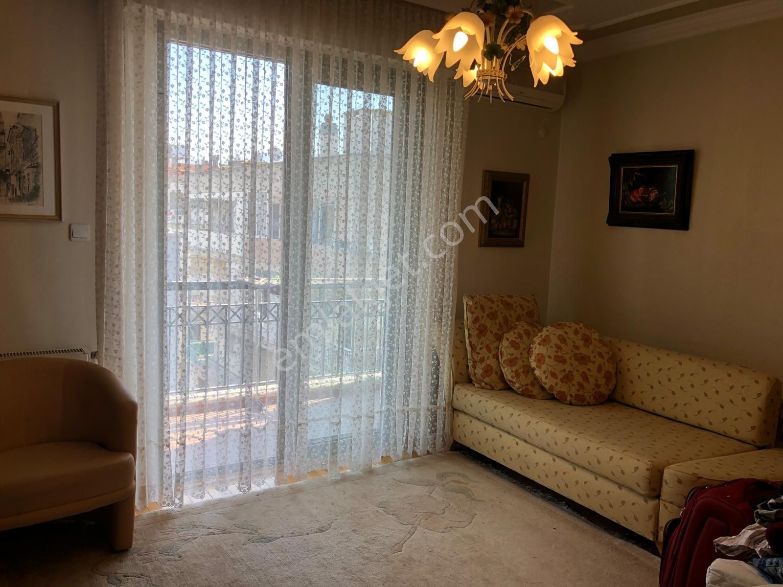 Karsiyaka Aksoy Ebeveyn Banyolu 4+1 Satılık Daire