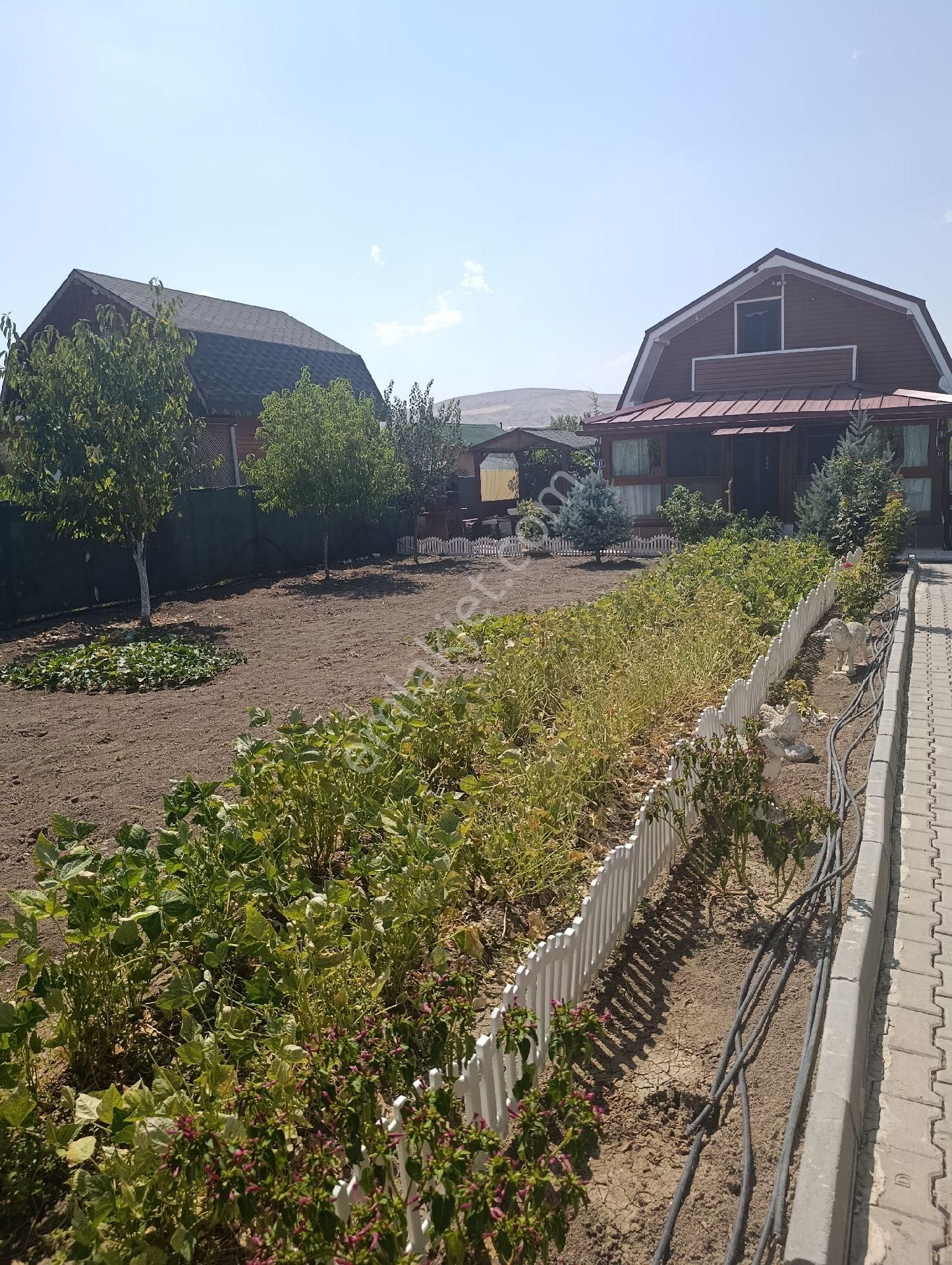 Güdül Güneycede Yapılı Masrafsız Acil Villa Fırsat 508 M2 Arsalı