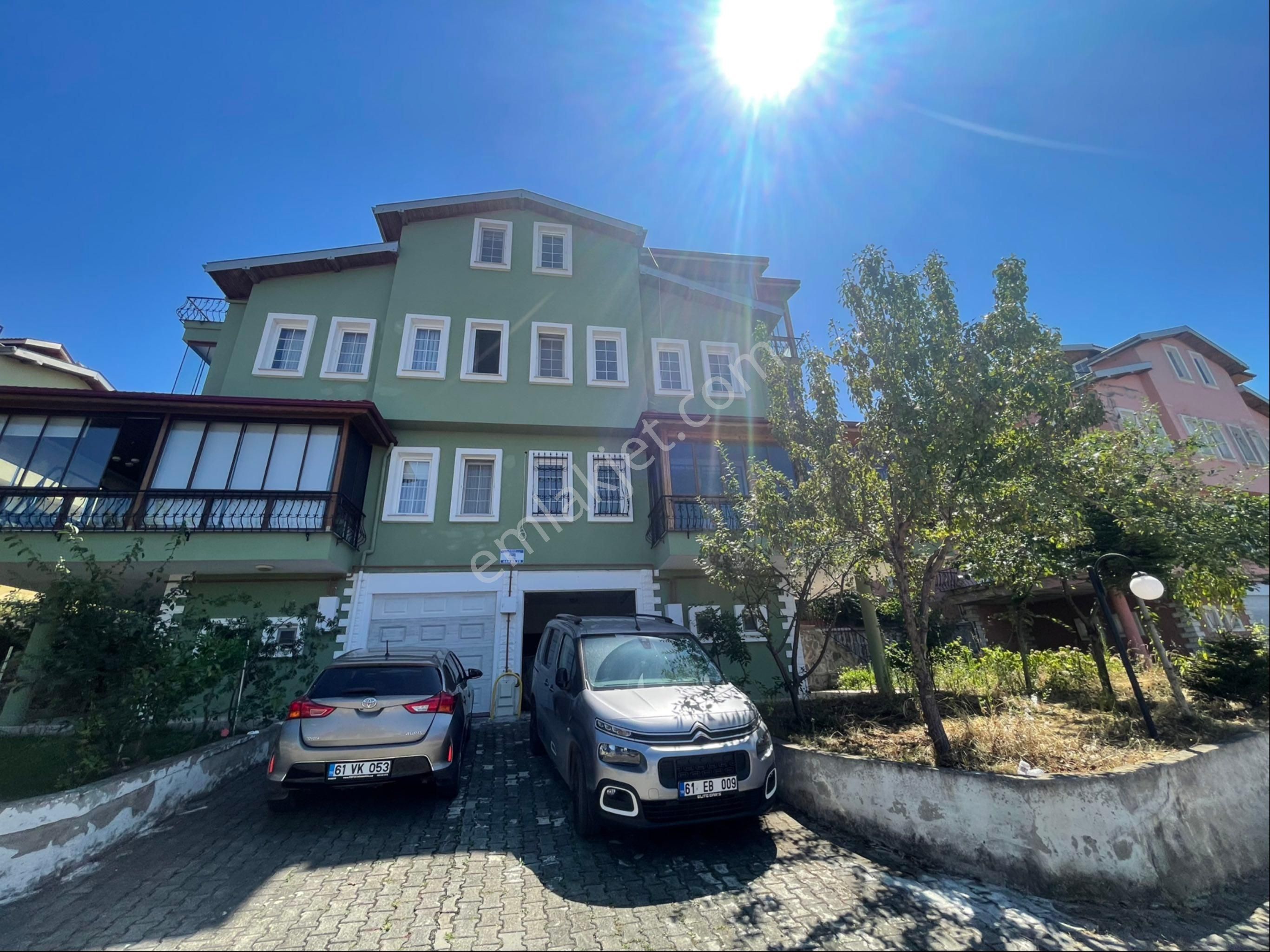 Yıldızlı'da Kiralık 4+1 Deniz Manzaralı Tripleks Villa - Görsel 35