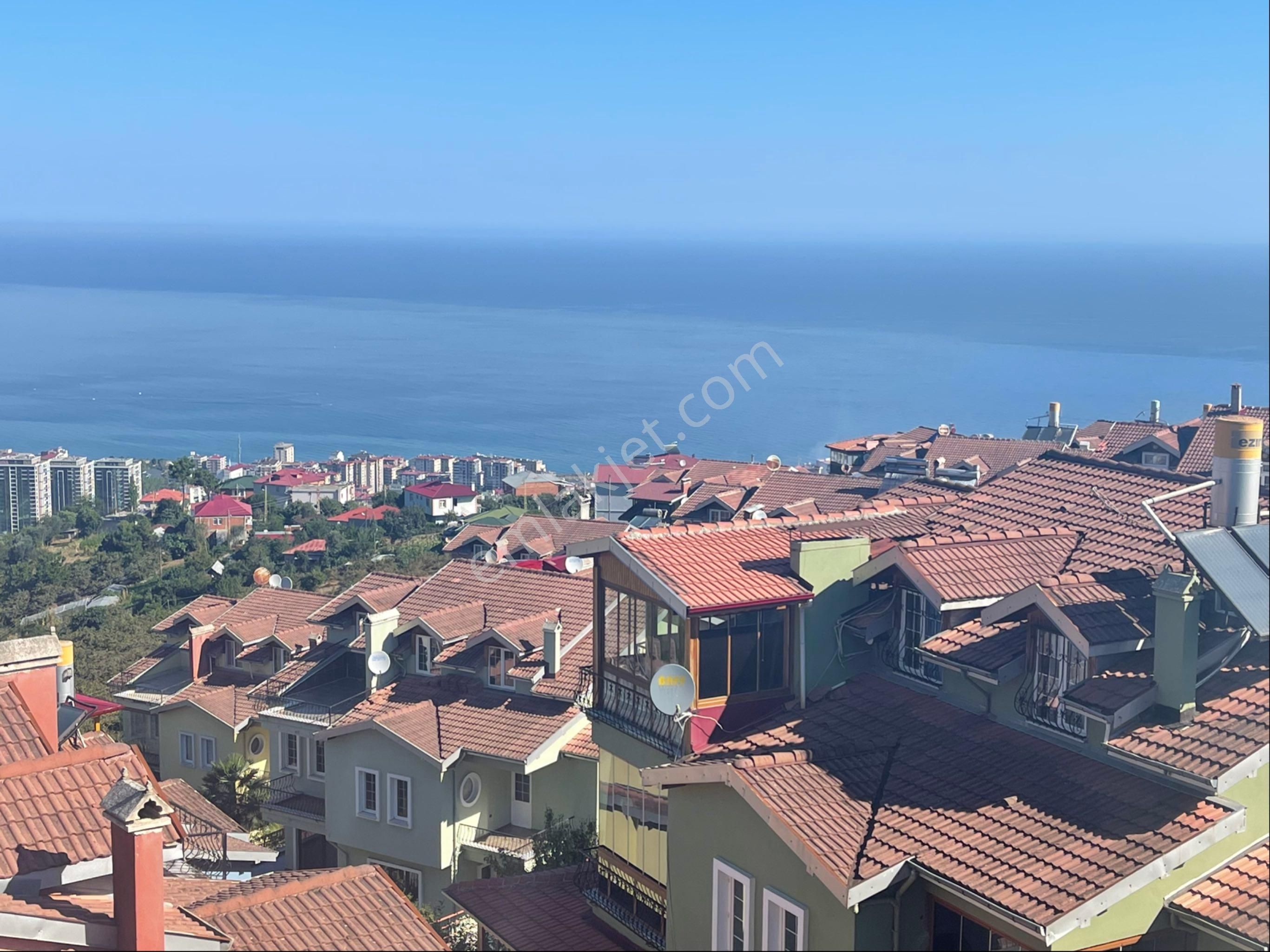 Yıldızlı'da Kiralık 4+1 Deniz Manzaralı Tripleks Villa - Görsel 2