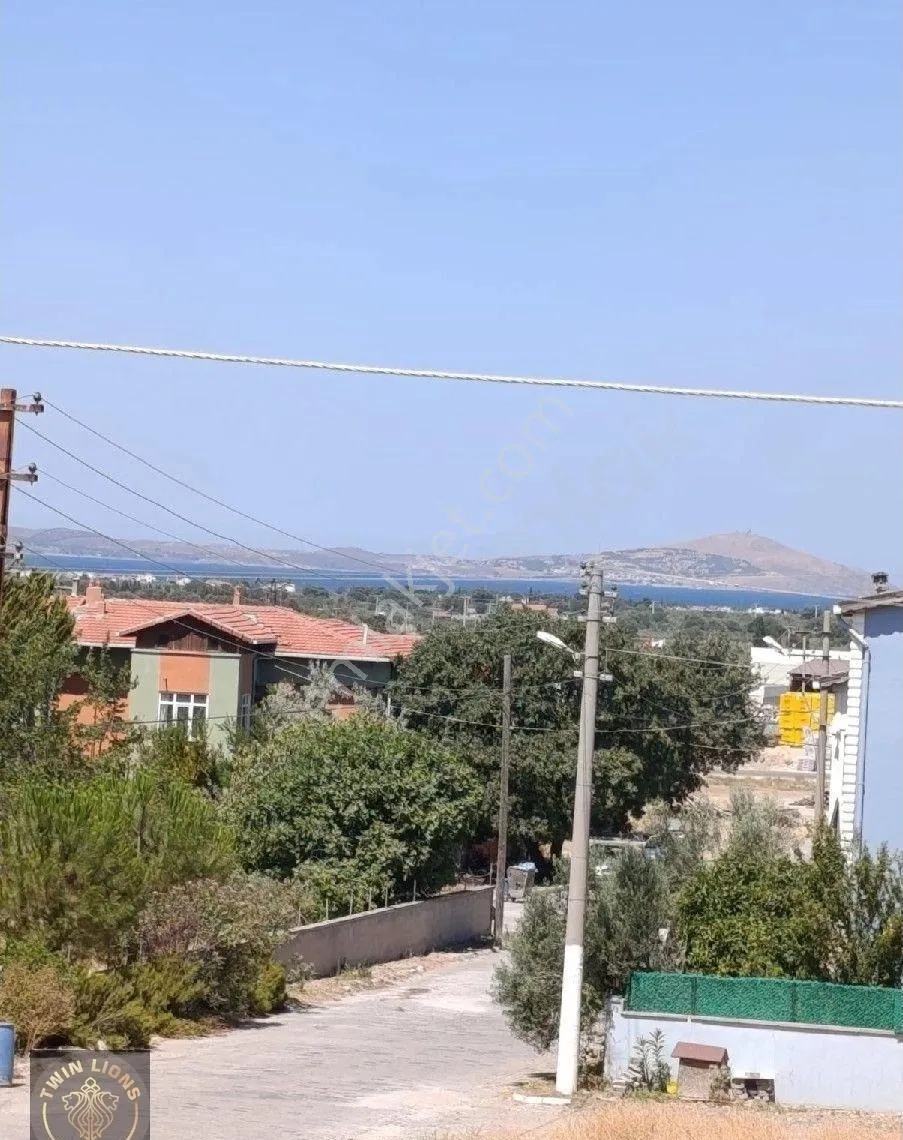 Geyikli'de Bozcaada İskelesi'ne Yürüme Mesafesinde Komple Satılık Apartman!!!