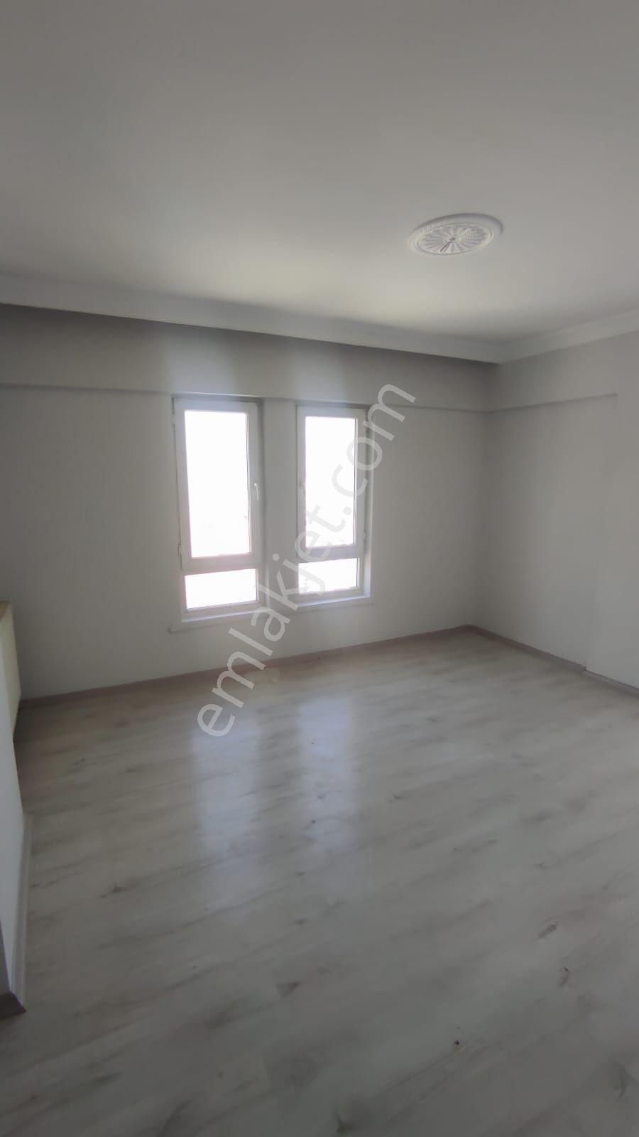Acil*fiyat Düştü* Ufuktepe Osmangazi Cadde Si Üzerin De Çarşı Pazar İçi 3+1 Daire* - Görsel 4