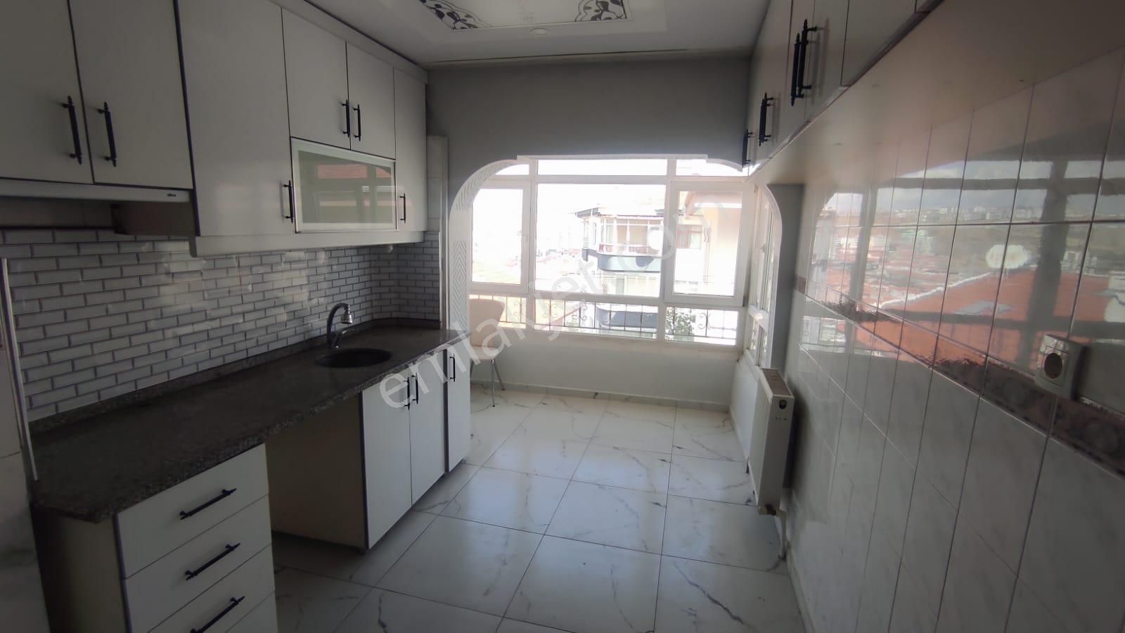 Acil*fiyat Düştü* Ufuktepe Osmangazi Cadde Si Üzerin De Çarşı Pazar İçi 3+1 Daire* - Görsel 9