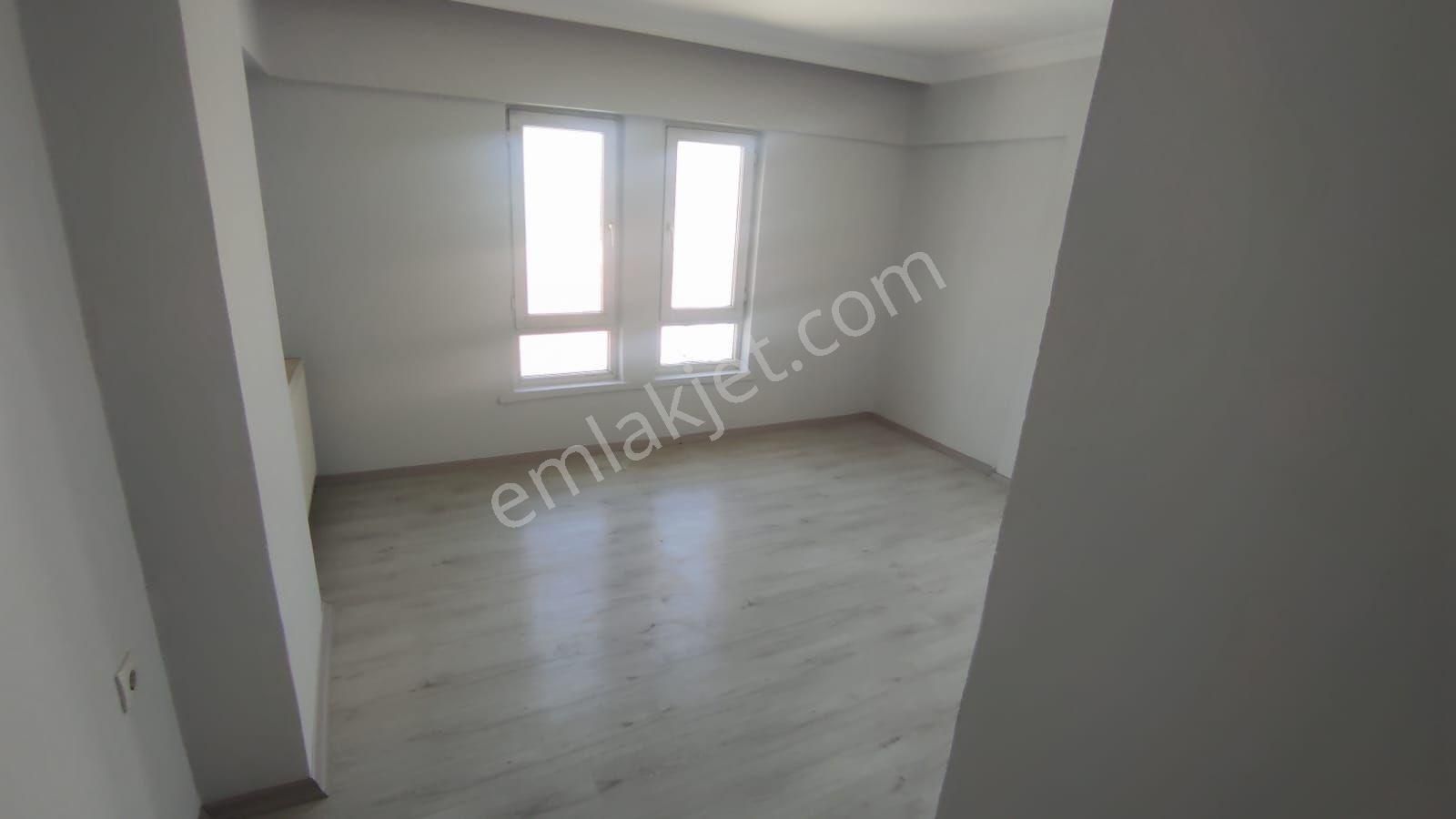 Acil*fiyat Düştü* Ufuktepe Osmangazi Cadde Si Üzerin De Çarşı Pazar İçi 3+1 Daire* - Görsel 7