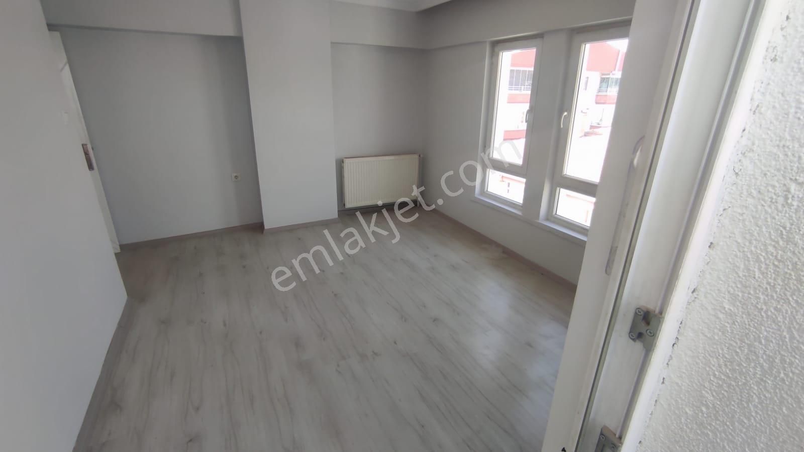 Acil*fiyat Düştü* Ufuktepe Osmangazi Cadde Si Üzerin De Çarşı Pazar İçi 3+1 Daire* - Görsel 15