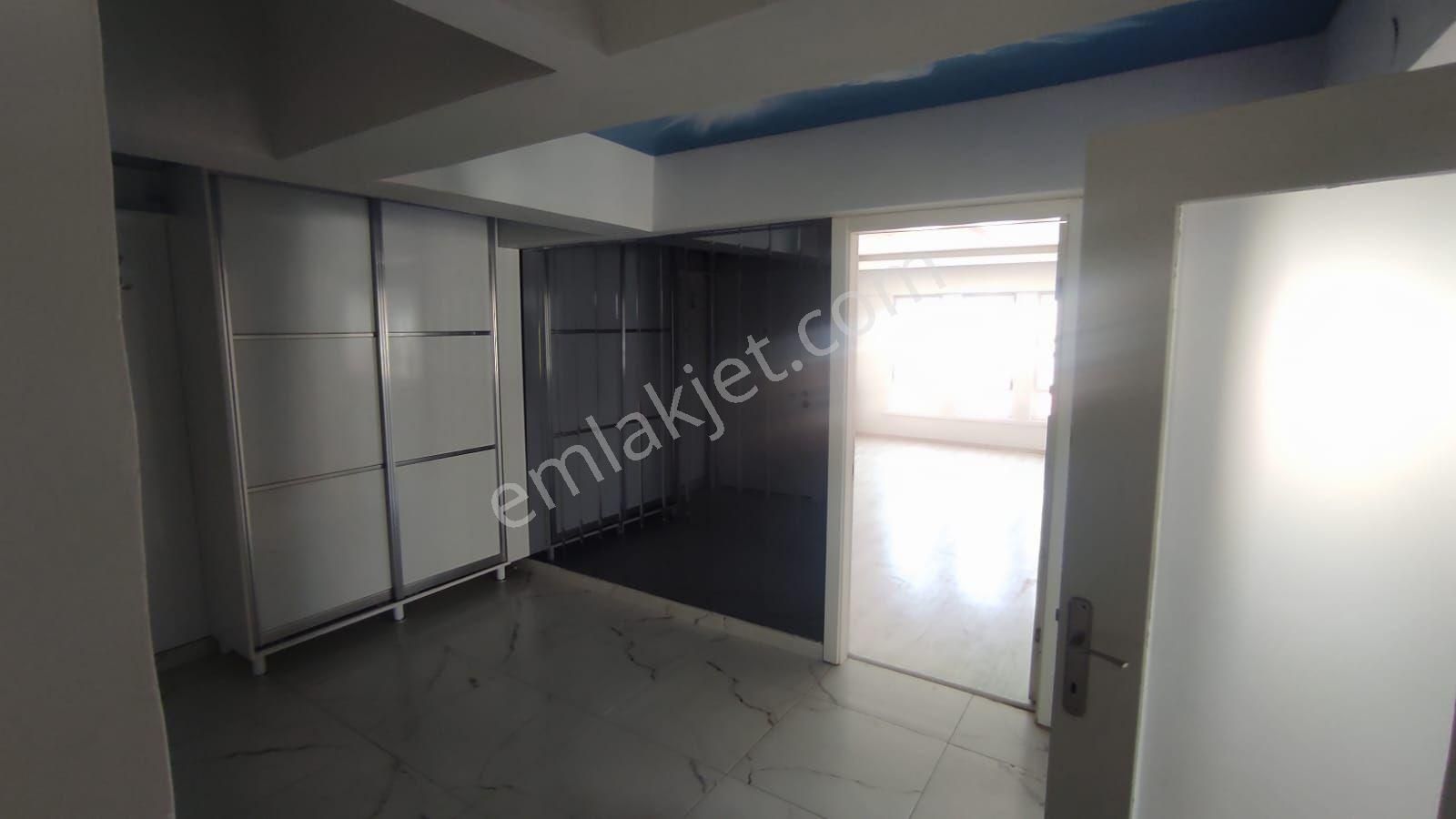 Acil*fiyat Düştü* Ufuktepe Osmangazi Cadde Si Üzerin De Çarşı Pazar İçi 3+1 Daire* - Görsel 10