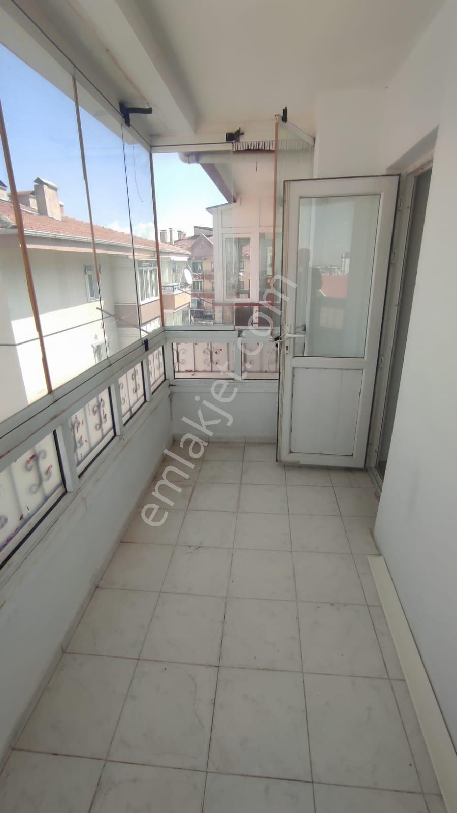 Acil*fiyat Düştü* Ufuktepe Osmangazi Cadde Si Üzerin De Çarşı Pazar İçi 3+1 Daire* - Görsel 6