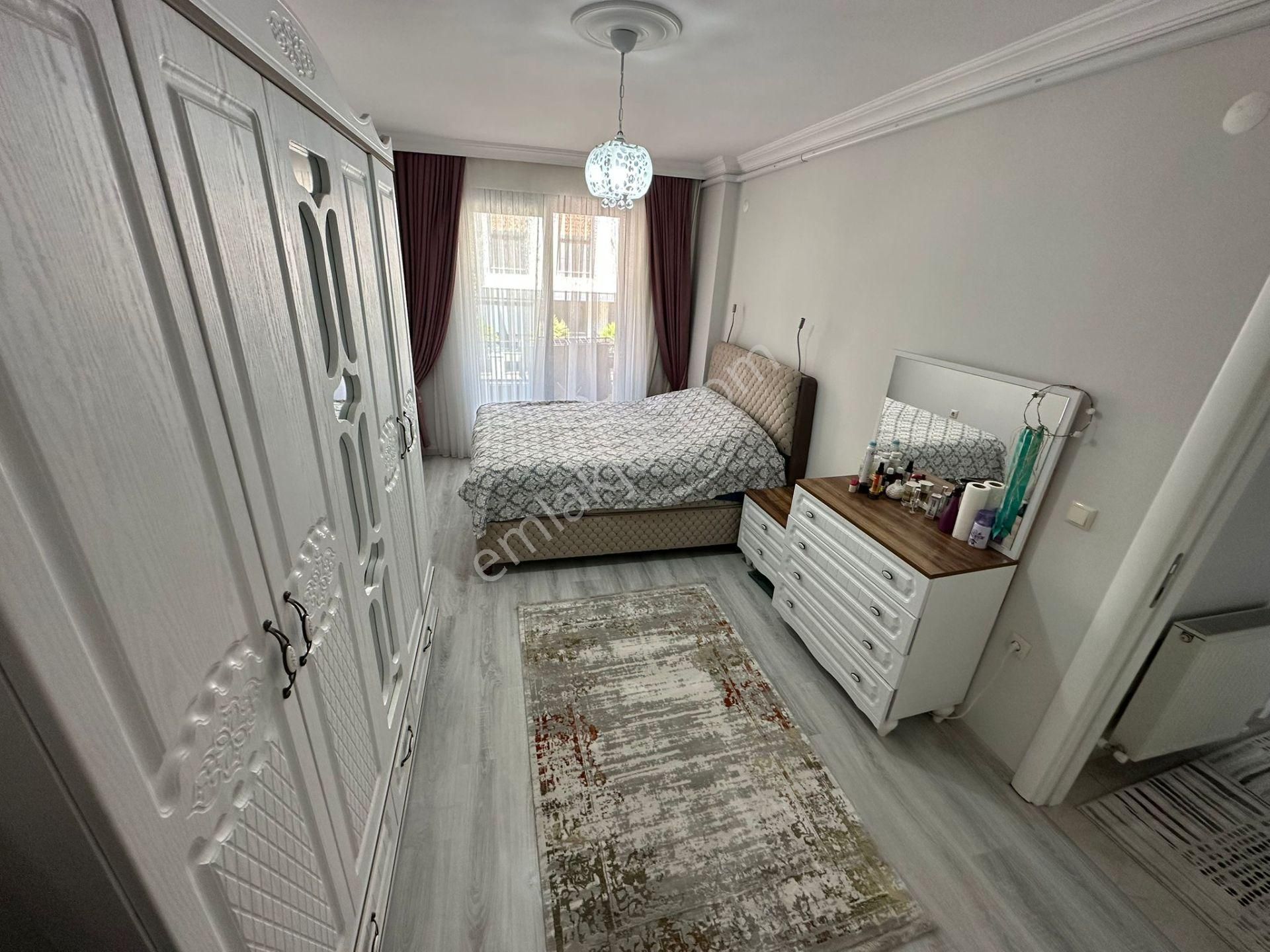 <<egeyıldız>>muhteşem 2+ 1 Daire Doğalgazlı Asansörlü Ön Cephe 5 Yaşında Merkezi Konum - Görsel 3