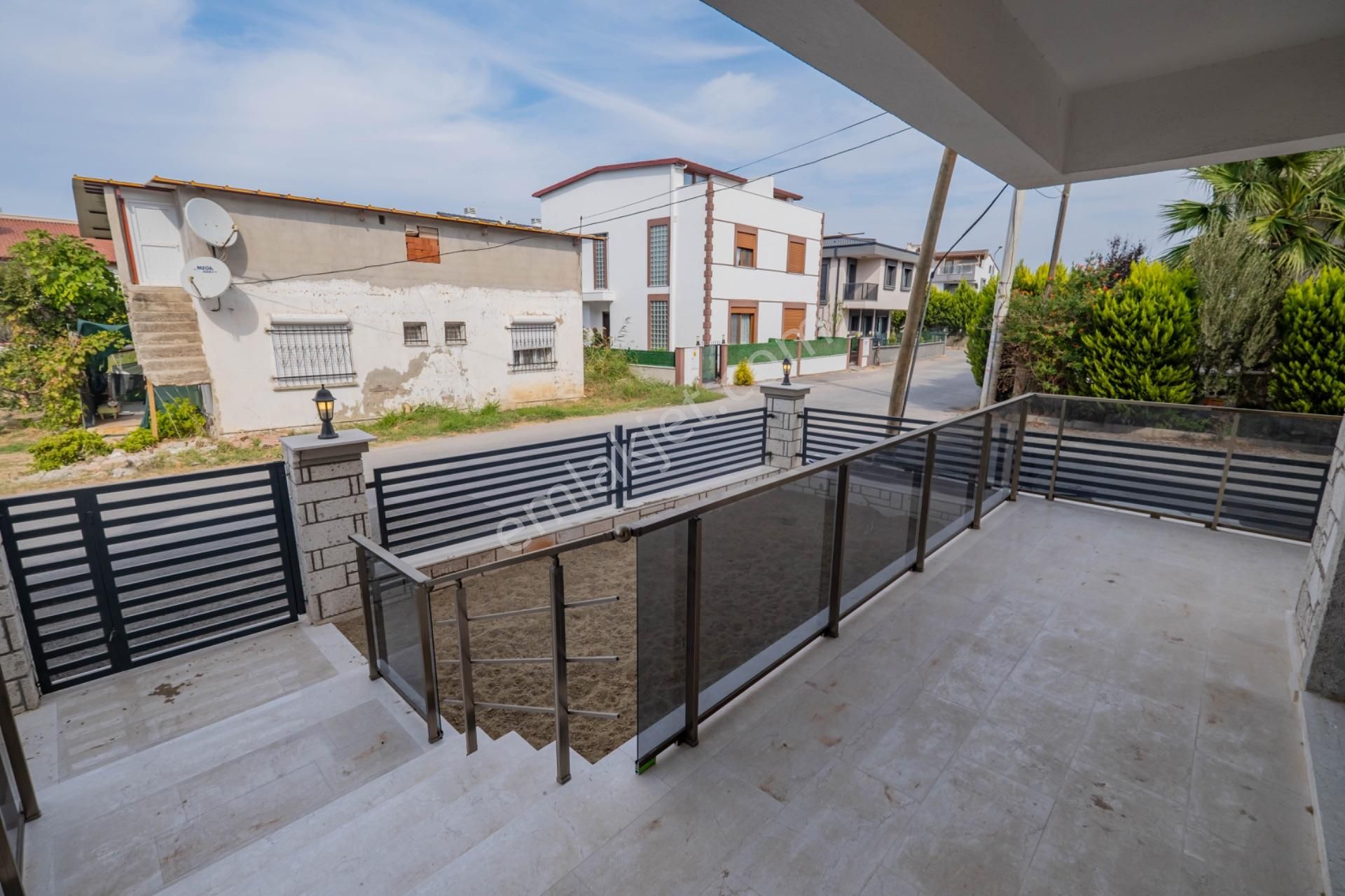 Urla Çamlıçay'da Yerden Isıtmalı Müstakil Bahçeli 3+1 Villa - Görsel 6