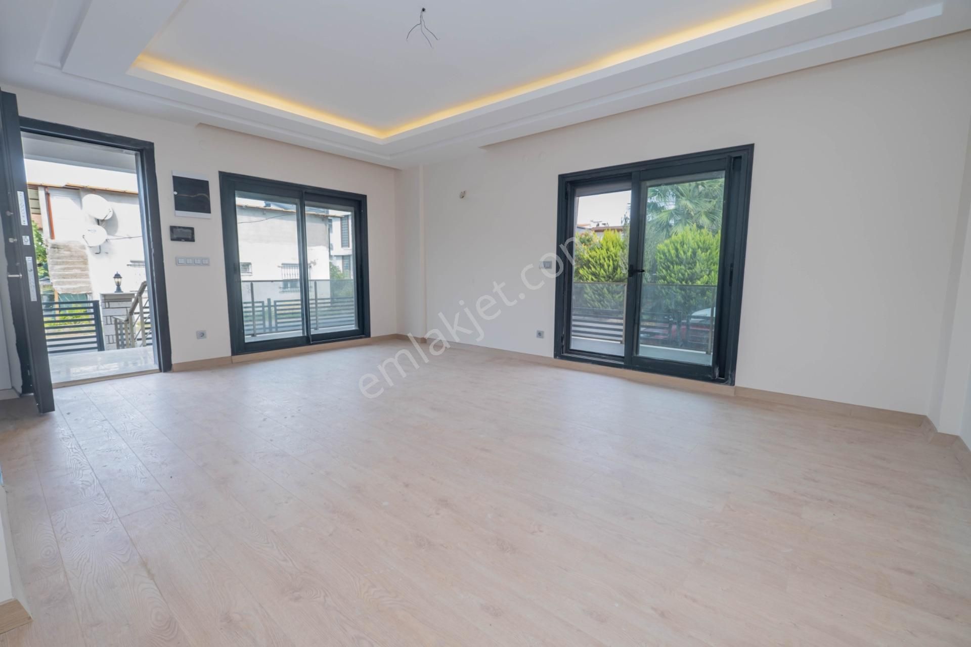 Urla Çamlıçay'da Yerden Isıtmalı Müstakil Bahçeli 3+1 Villa - Görsel 11