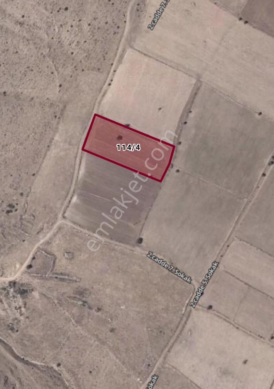 Efa Gayrimenkul'den Satılık Şuhut Organize Sınırları İçersinde Tarla - Görsel 3