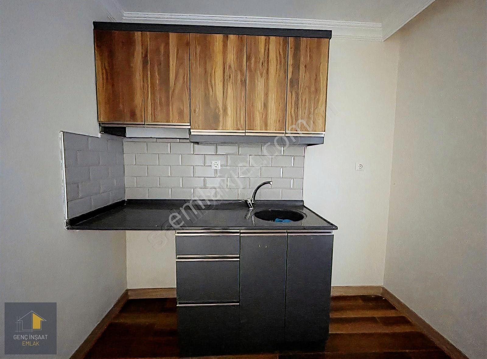 Karasu'da Lüks Havuzlu Site İçerisinde 2+1 Triplex Villa (sıfır) - Görsel 24