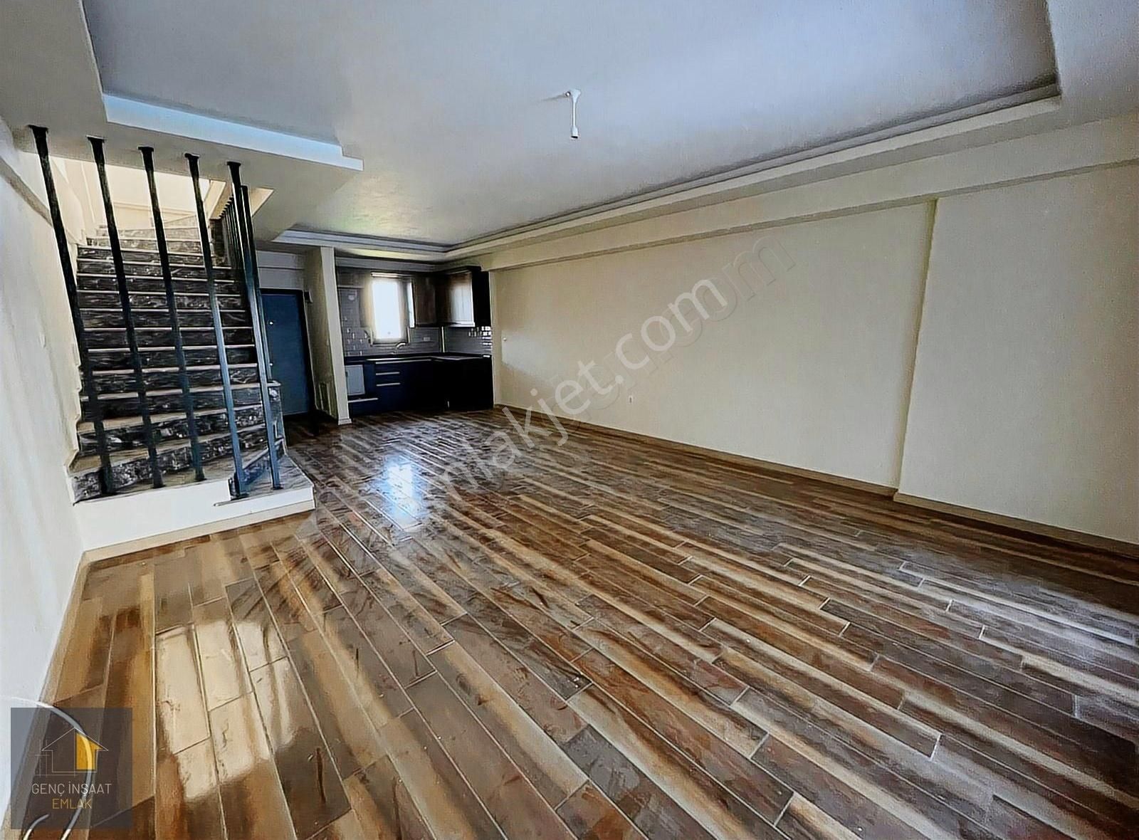 Karasu'da Lüks Havuzlu Site İçerisinde 2+1 Triplex Villa (sıfır) - Görsel 10