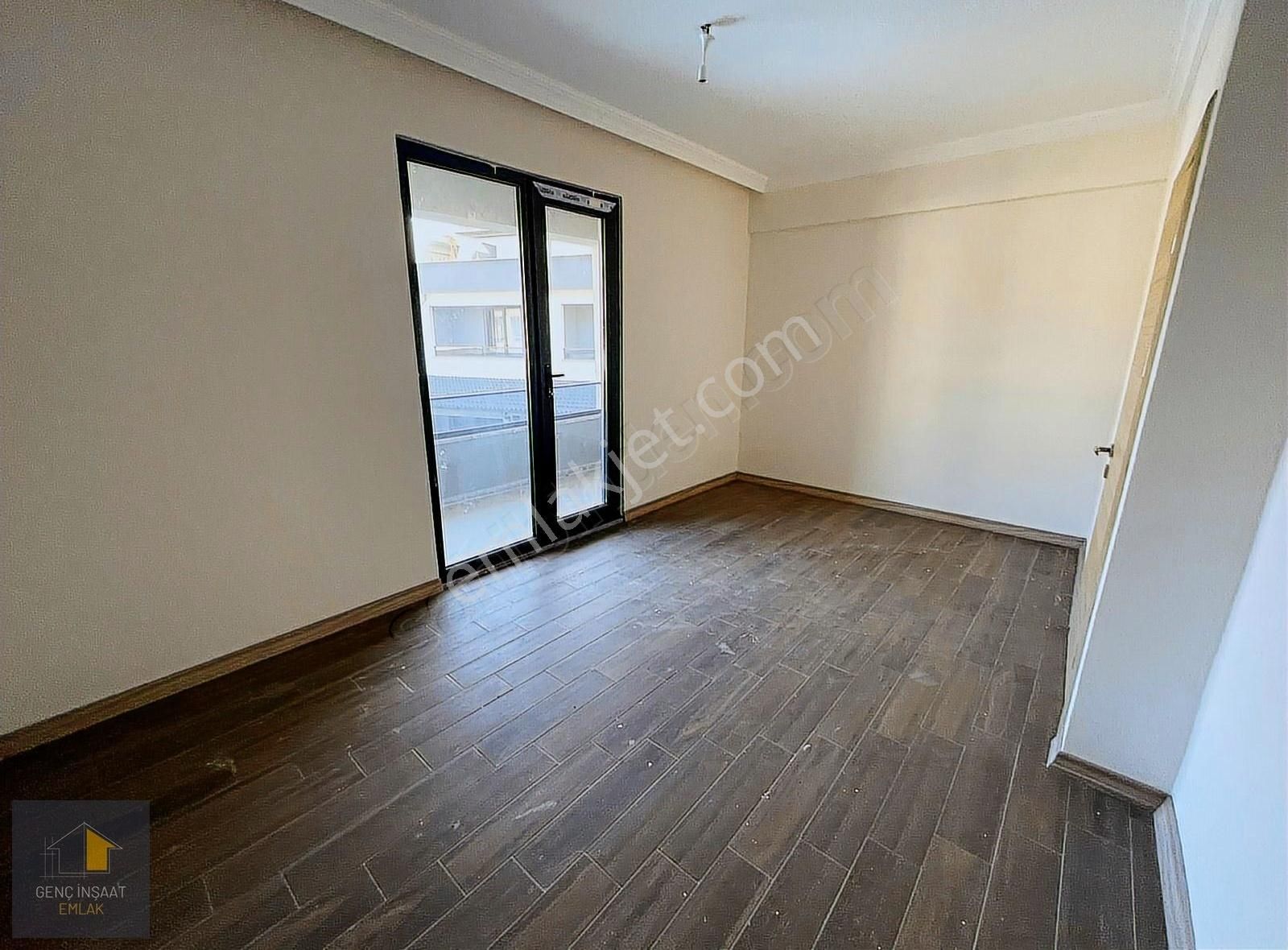Karasu'da Lüks Havuzlu Site İçerisinde 2+1 Triplex Villa (sıfır) - Görsel 19