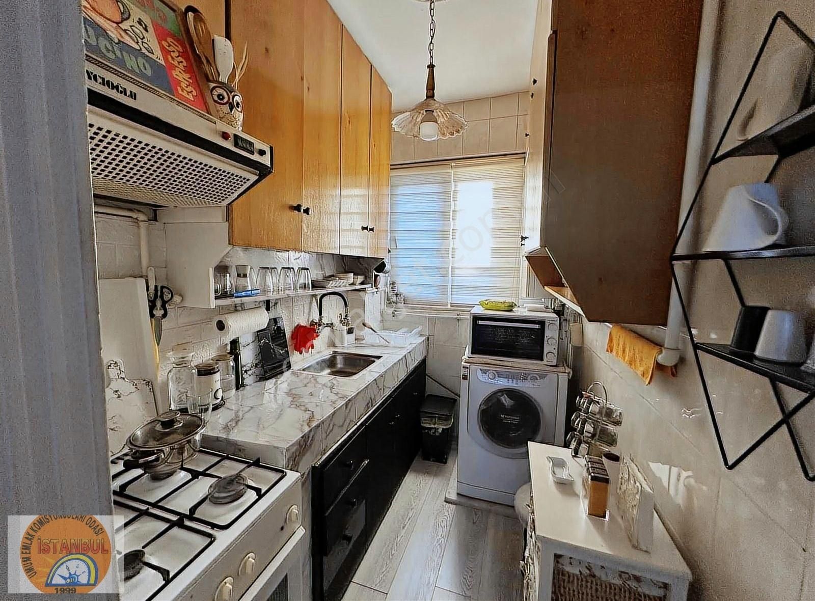 Bakırköy Sahile Yakın Ara Kat 1+1 Satılık Daire - Görsel 17