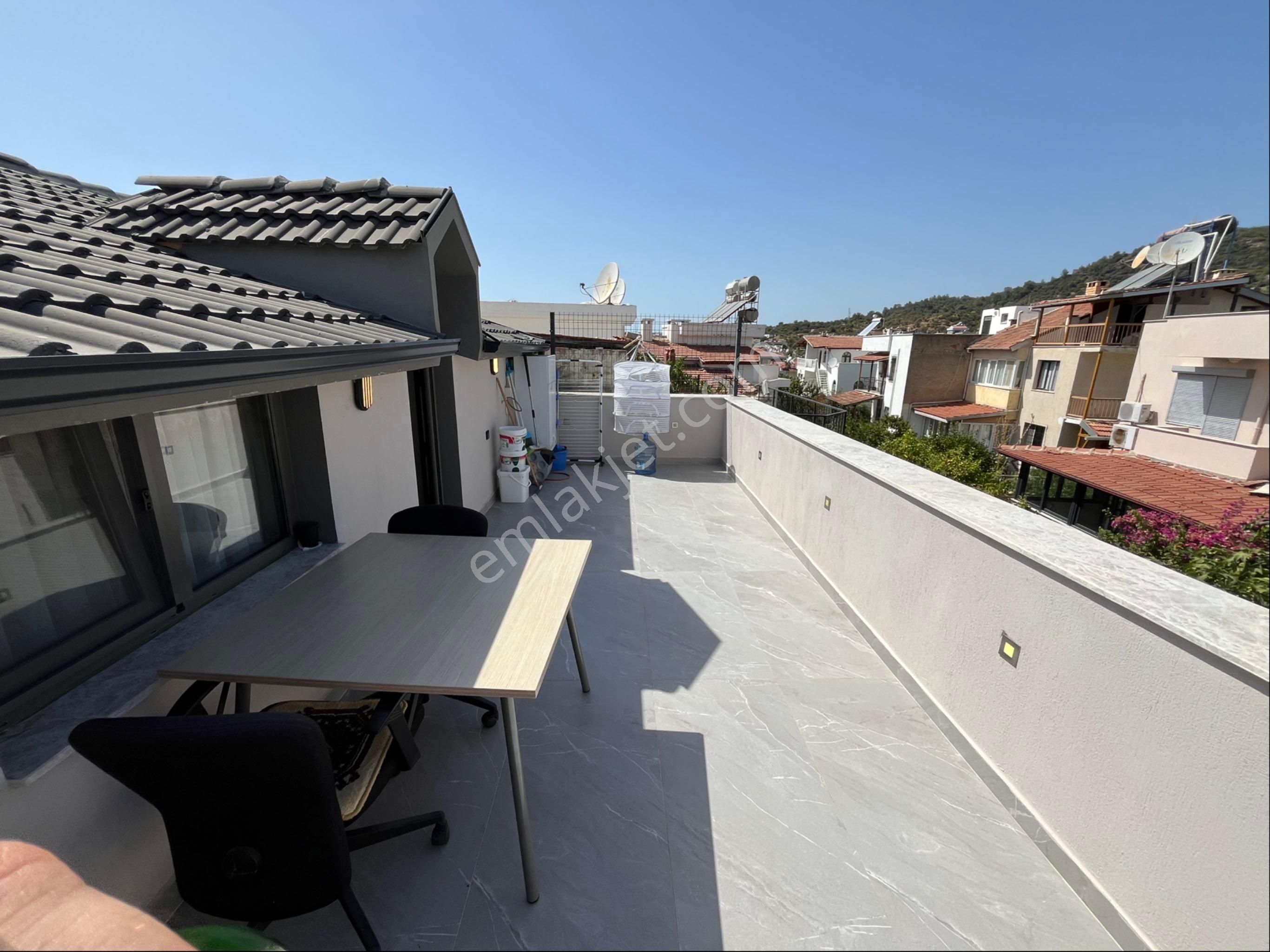 Özdere Merkezde Eşyalı Sıfır Villa - Görsel 11