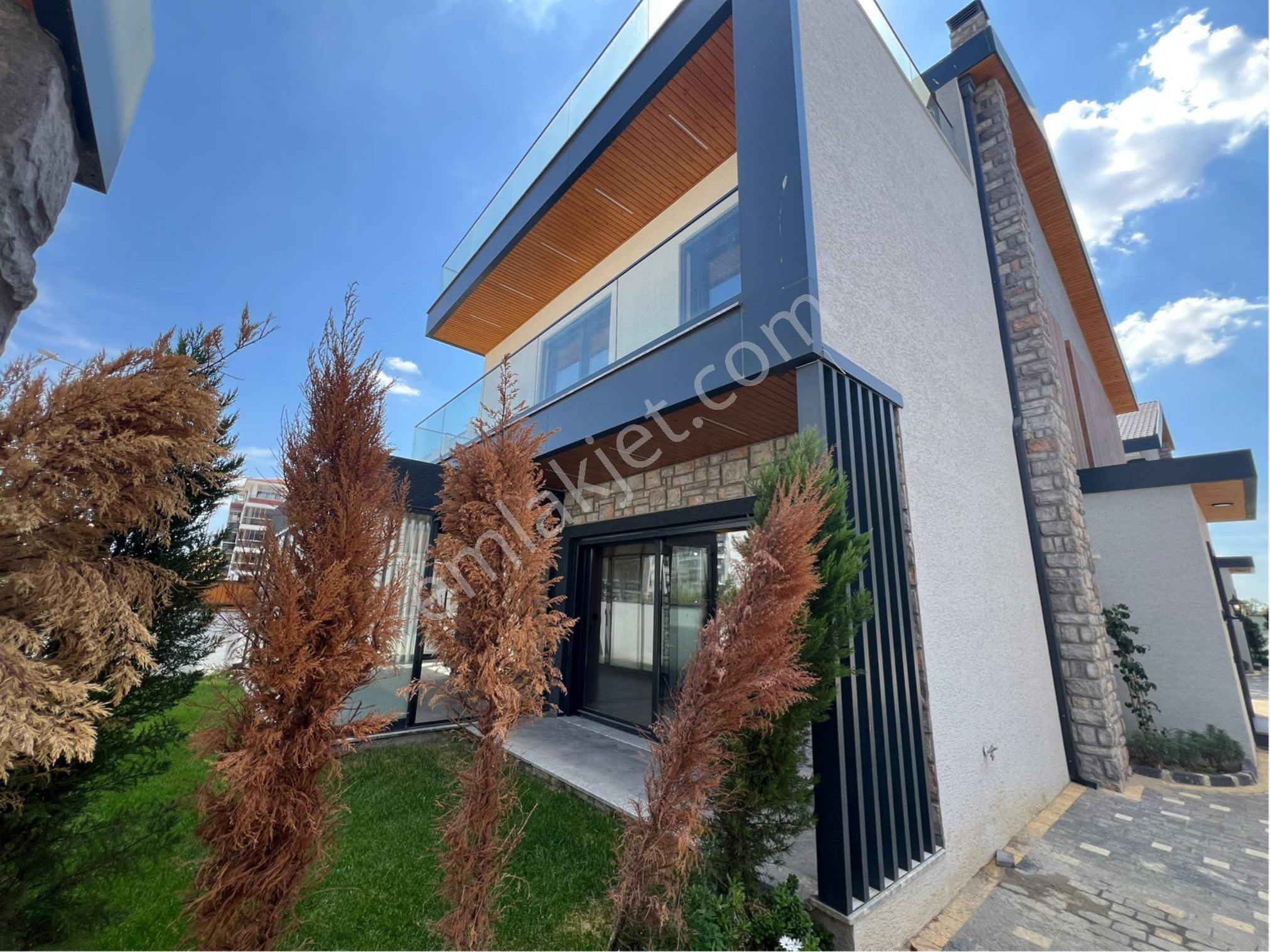 🩷cemre Emlaktan Muhteşem Mimari Ve Lüks Yaşam Alanı 4+2 Villa🩷