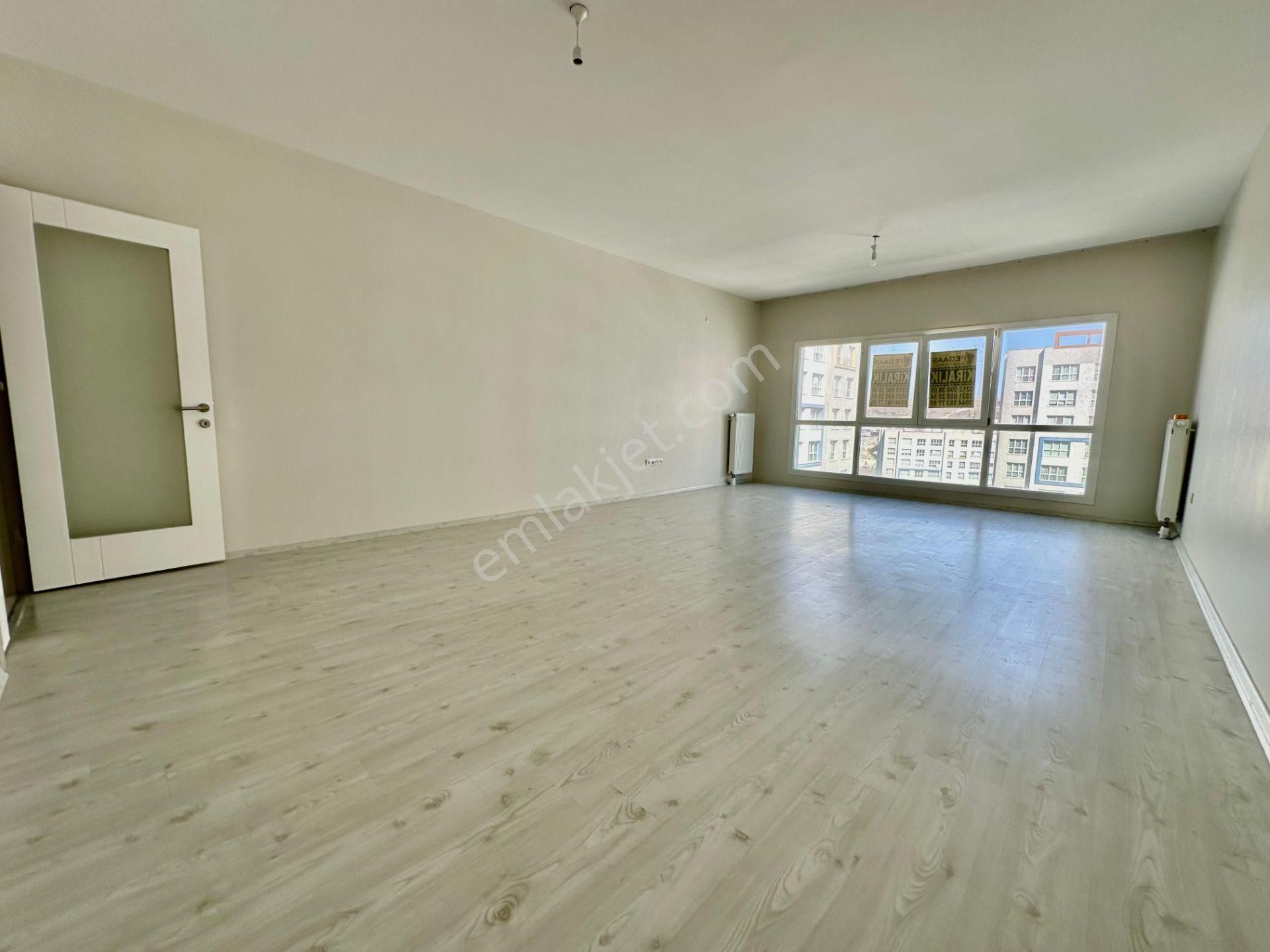 Pegaas'tan Gölkent Evlerinde Kiralık 4+1 Ara Kat Lüx Daire - Görsel 4