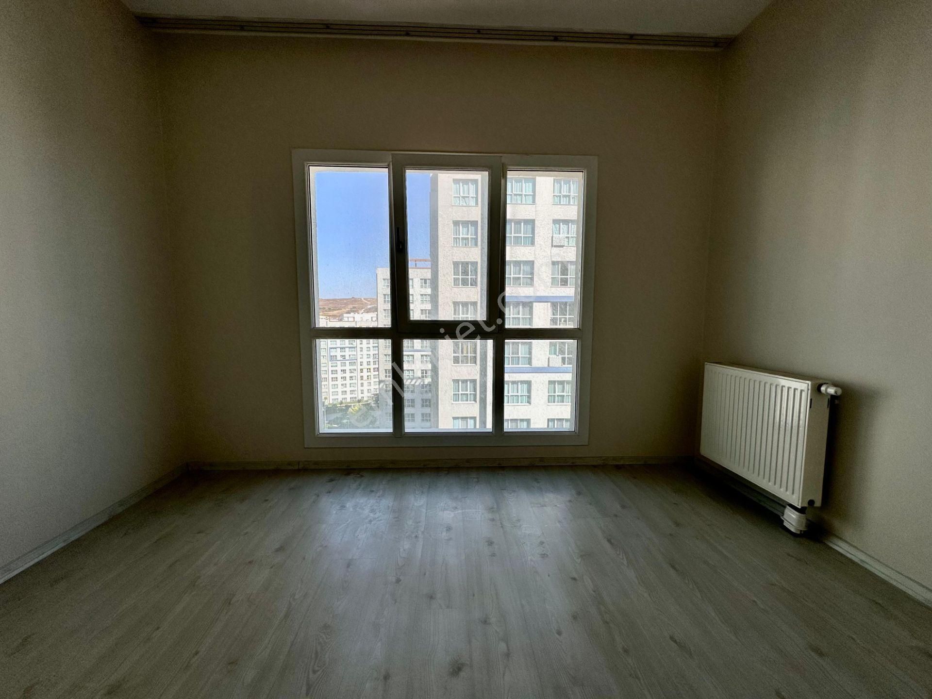 Pegaas'tan Gölkent Evlerinde Kiralık 4+1 Ara Kat Lüx Daire - Görsel 24