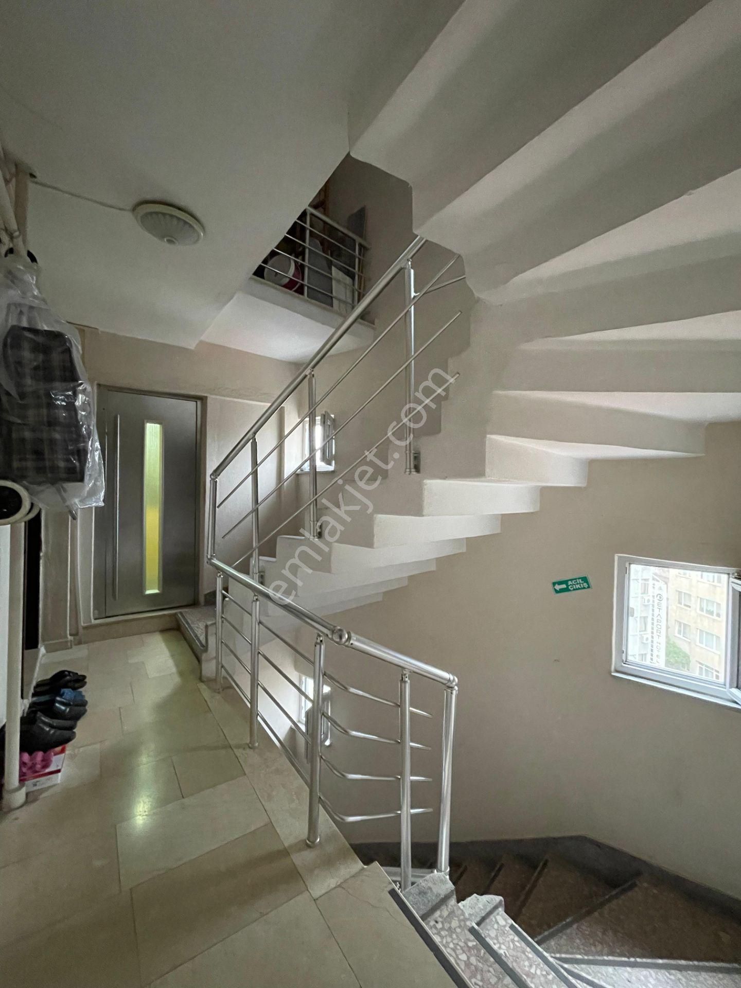 Se&as'tan Şehrin Merkezinde Deniz Manzaralı Asansörlü 2+1 Daire! - Görsel 11