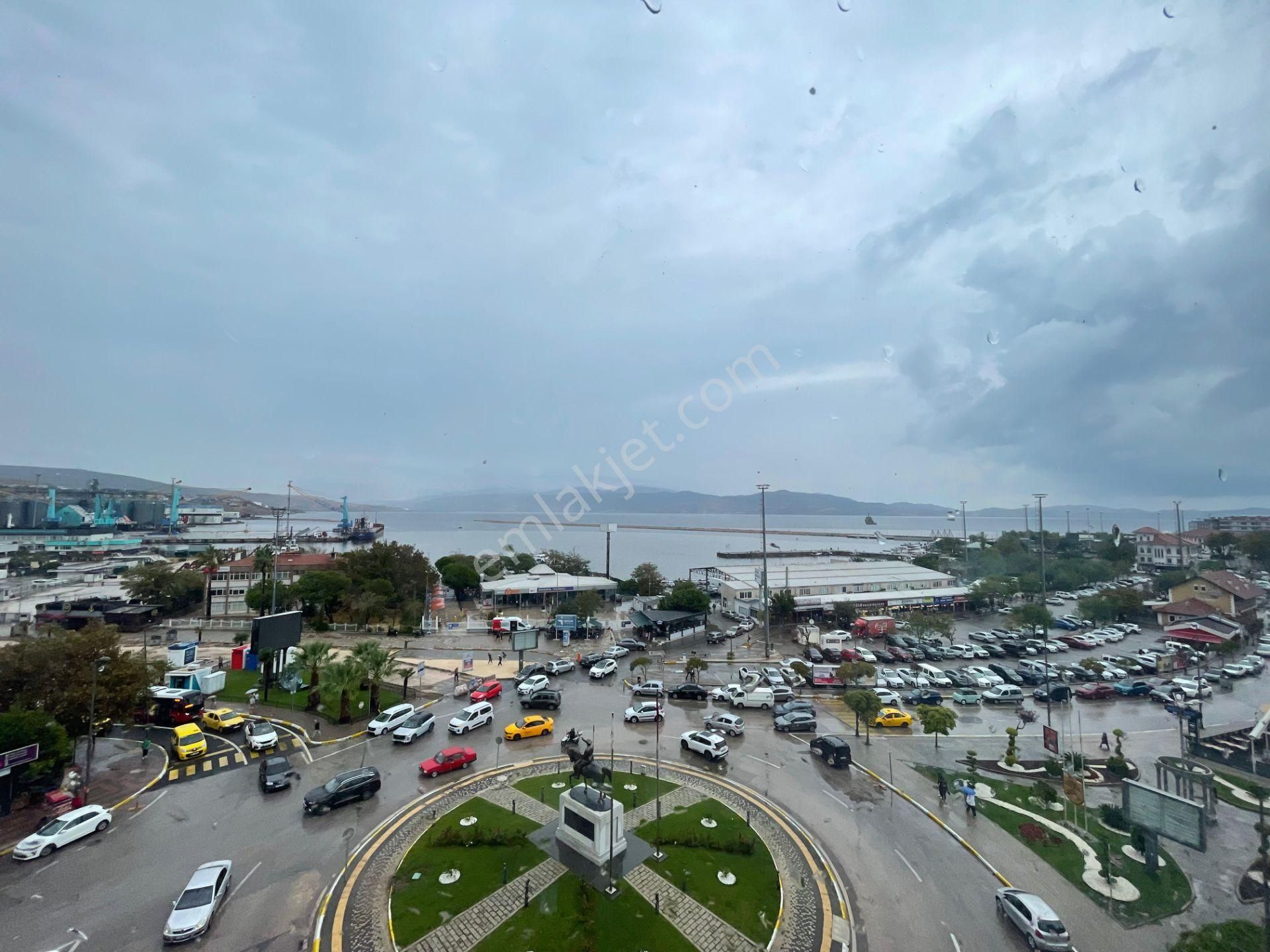 Se&as'tan Şehrin Merkezinde Deniz Manzaralı Asansörlü 2+1 Daire! - Görsel 4