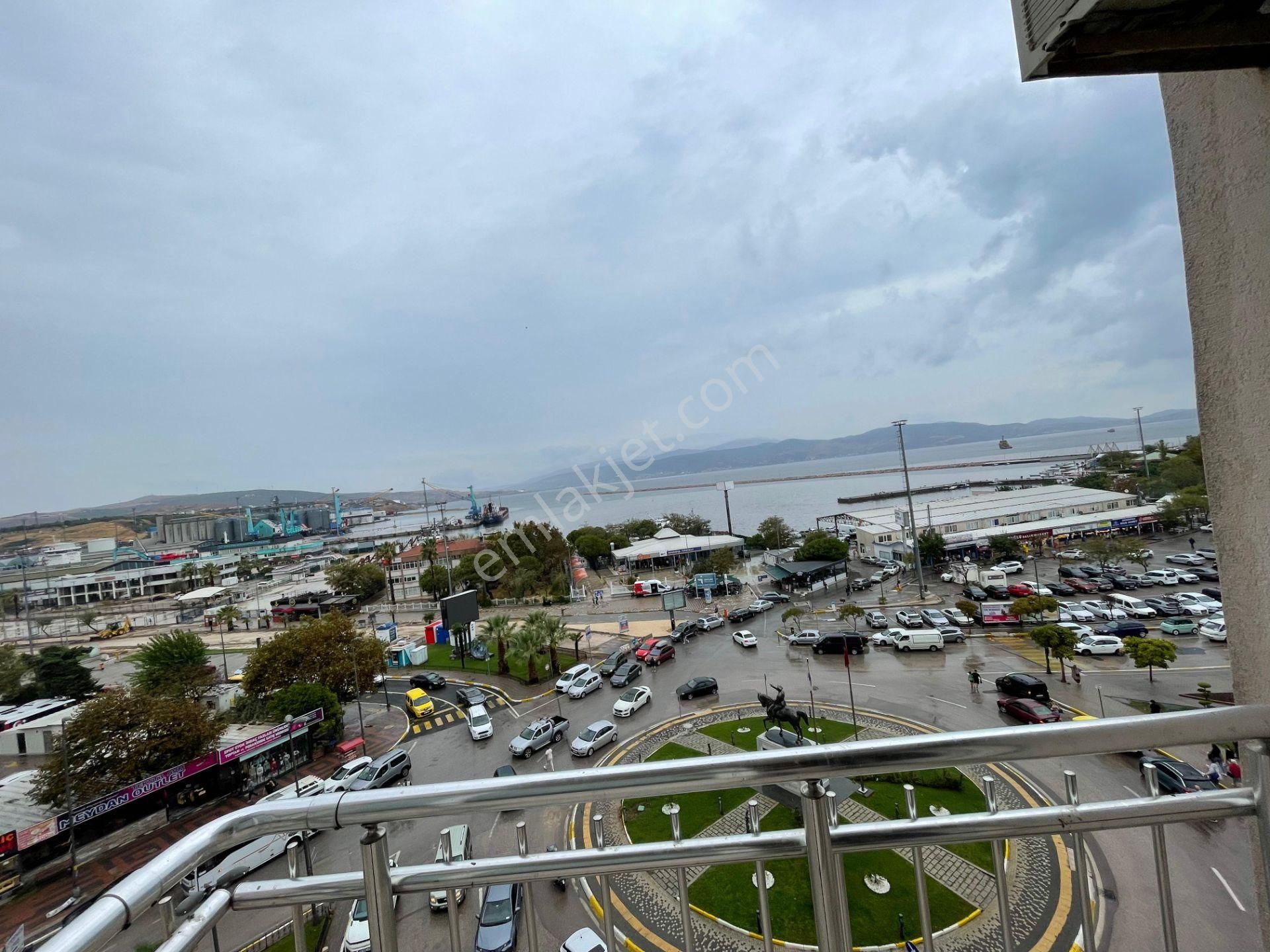 Se&as'tan Şehrin Merkezinde Deniz Manzaralı Asansörlü 2+1 Daire! - Görsel 8