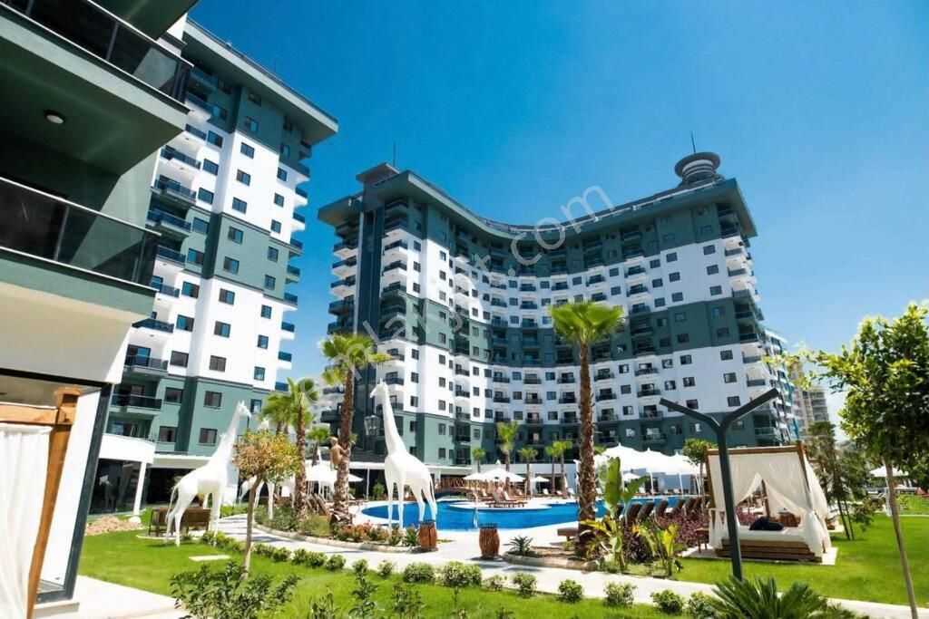 Alanya Mahmutlar Lüks Site İçerisinde Satılık 1+1 Daire