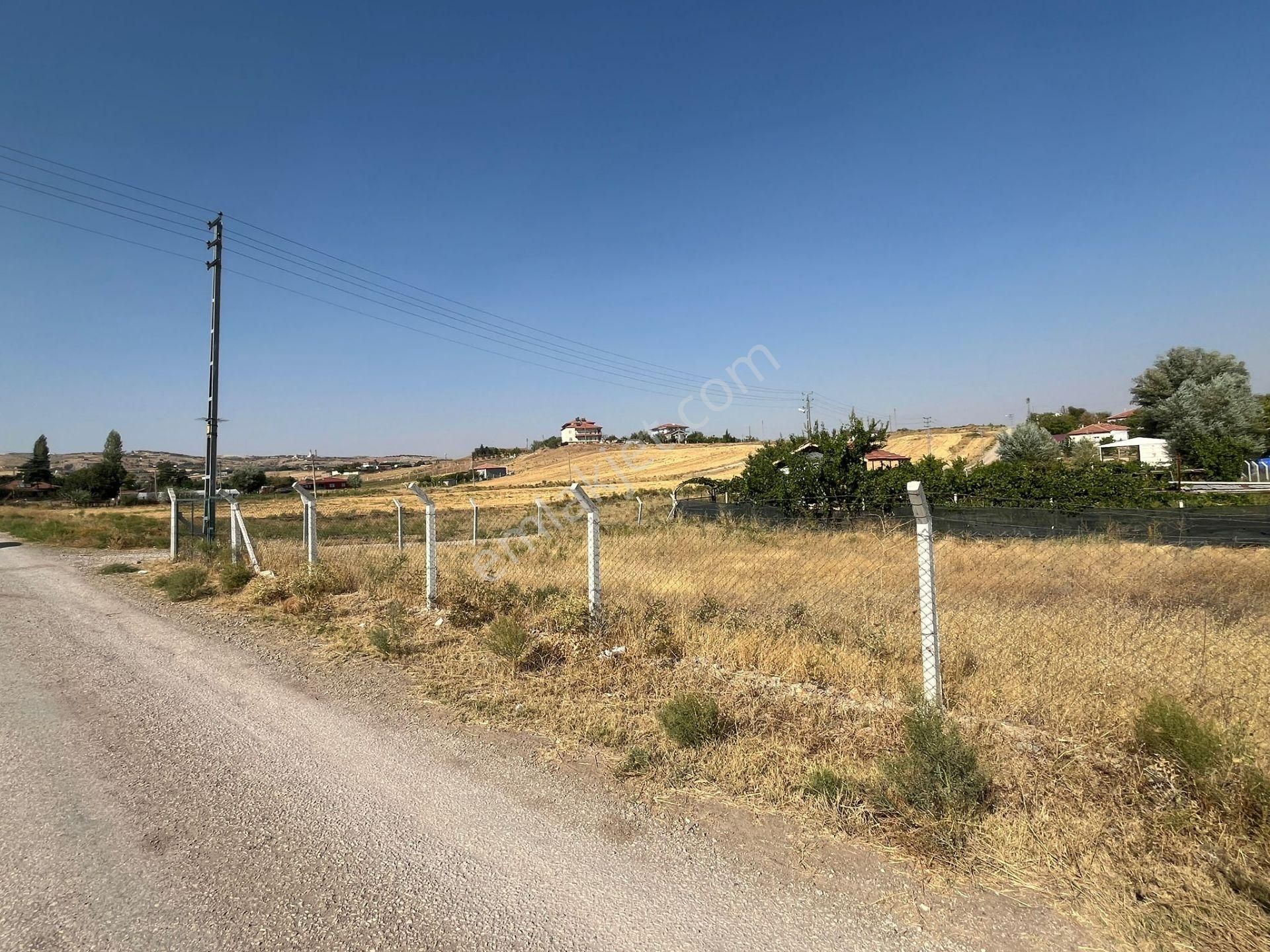 Nova'dan Cadde Cepheli 498 M2 Köşe Parsel Arsa - Görsel 2