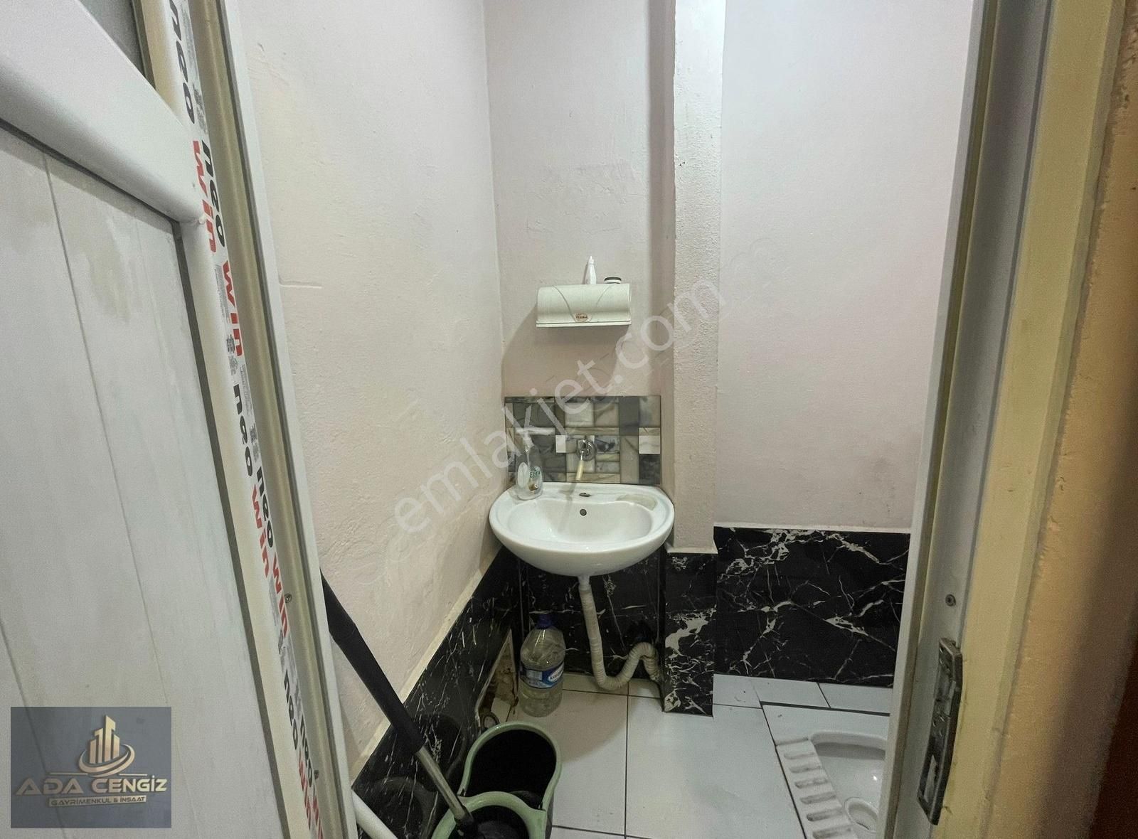 Tozlu Camii Mevkinde 35 M2 Tuvaleti Mutfağı Bulunan Dükkan - Görsel 8